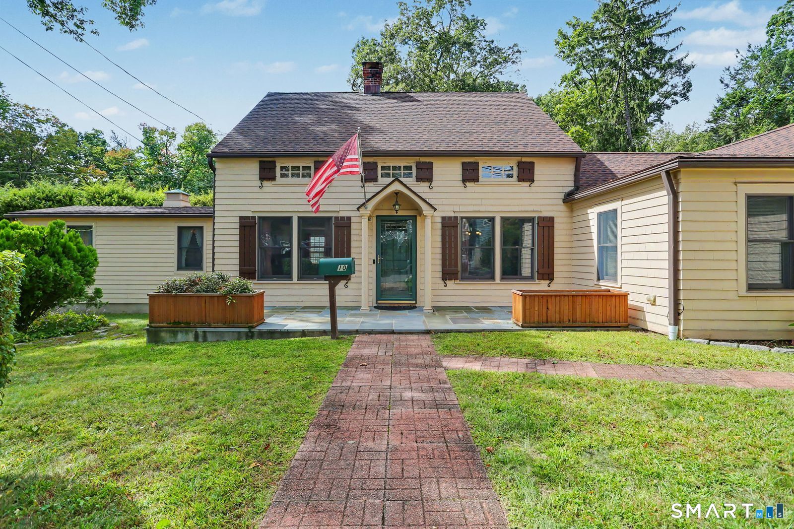10 Hillwood Place Property Photo 1
