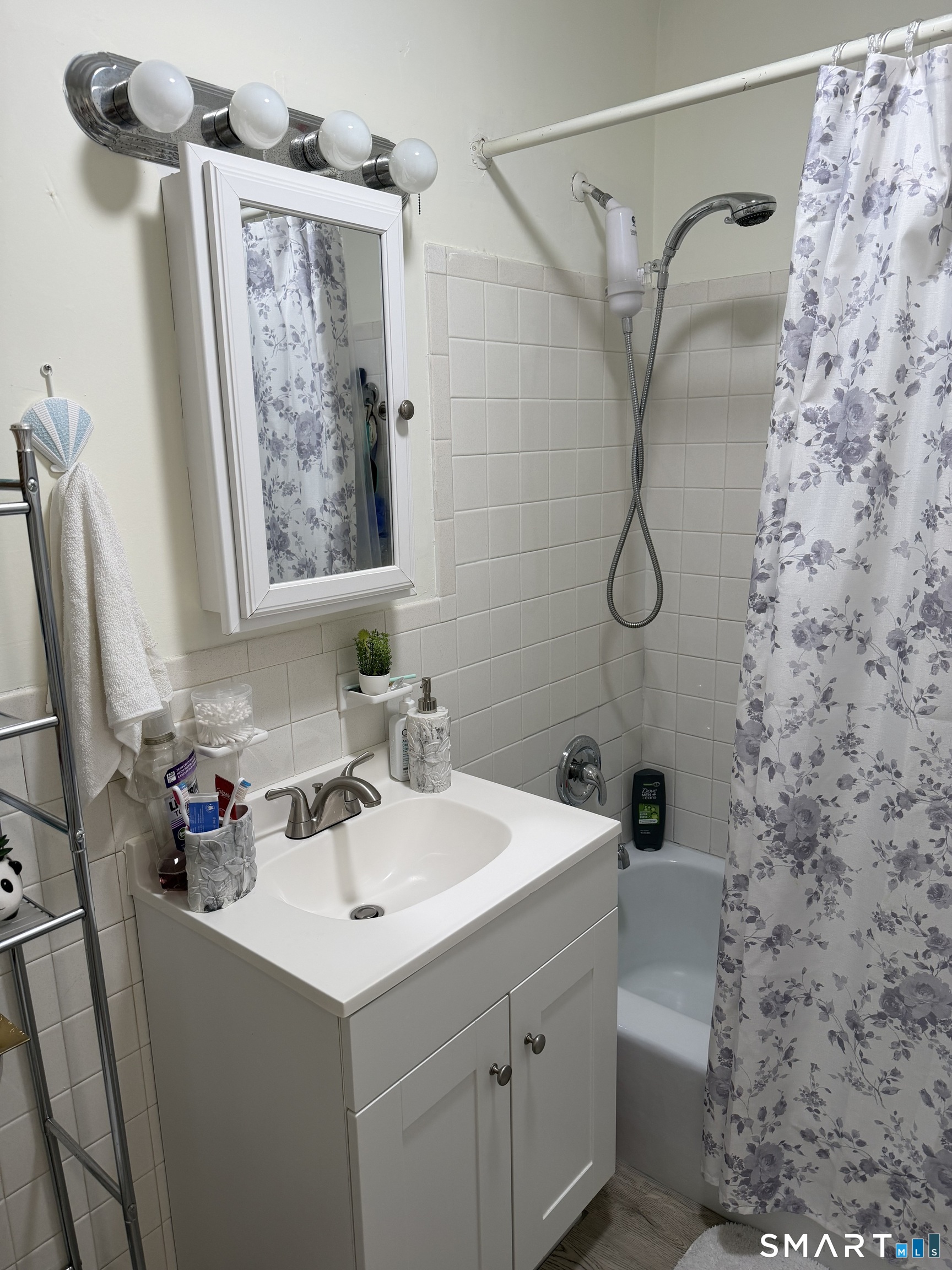 308 Meadowside 312 Road Property Photo 11