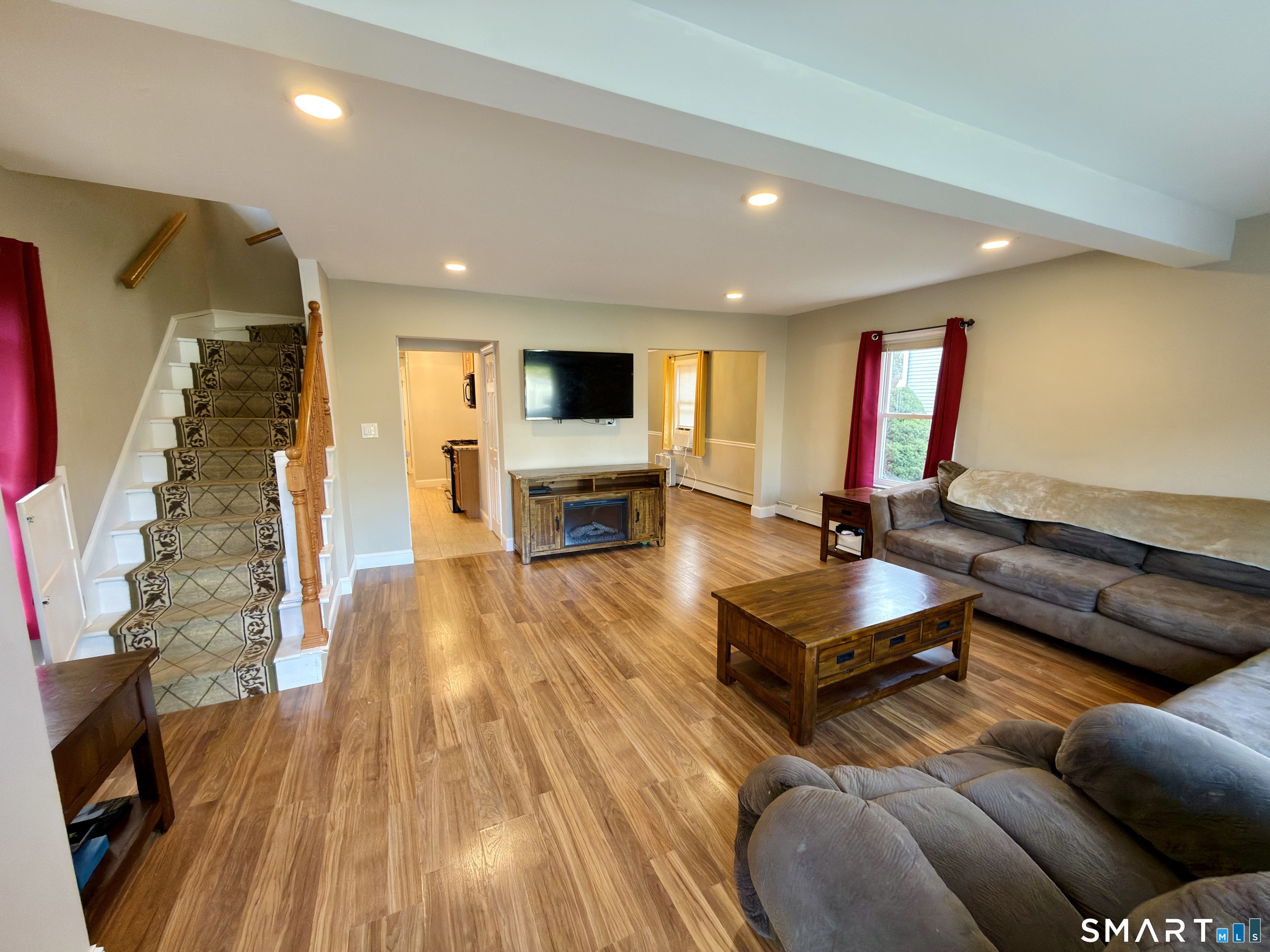 70 Broad Place Property Photo 3