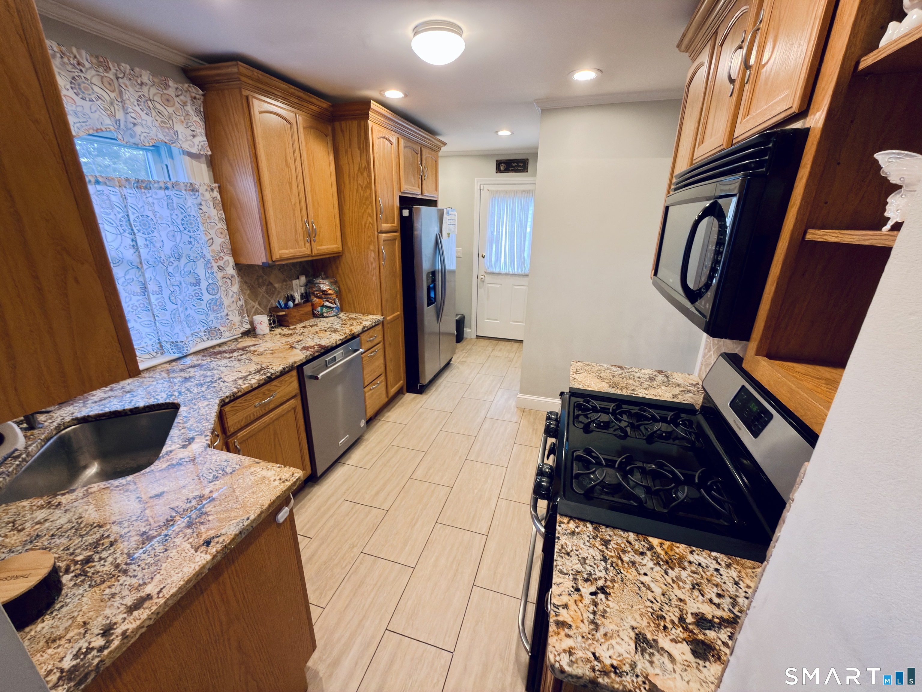 70 Broad Place Property Photo 5