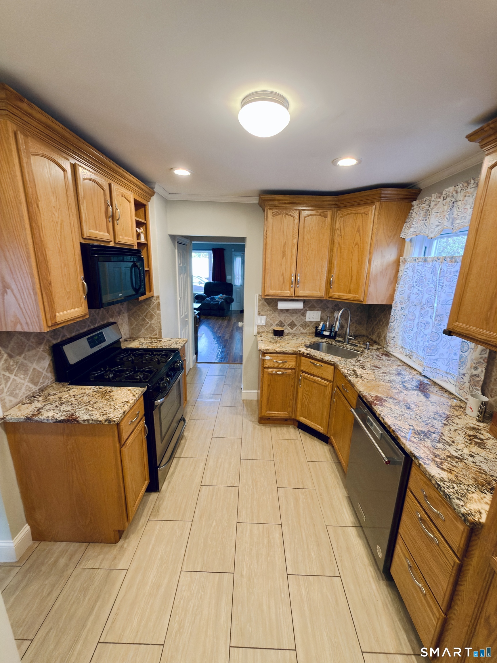 70 Broad Place Property Photo 6
