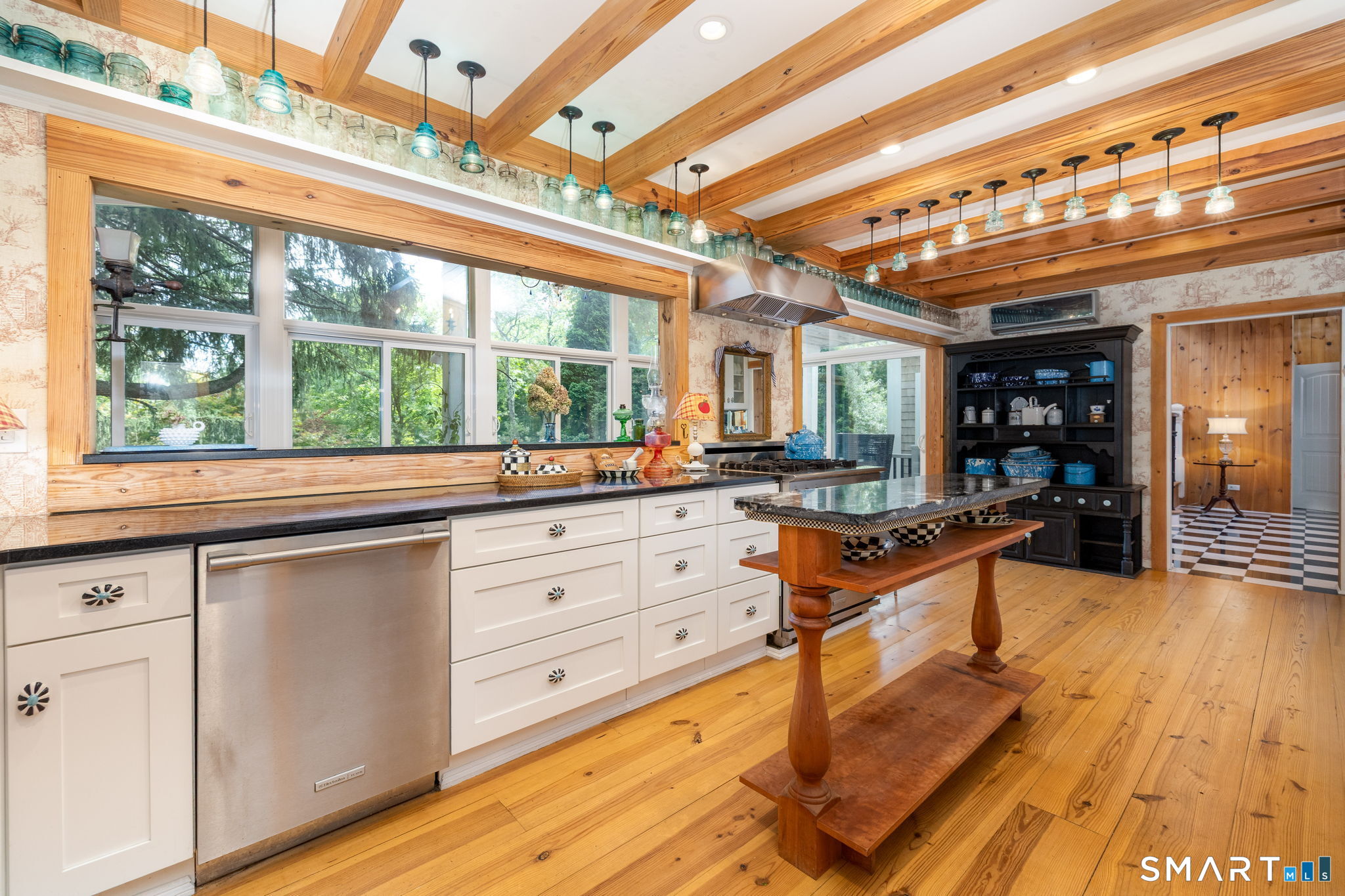 695 Spindle Hill Road Property Photo 12
