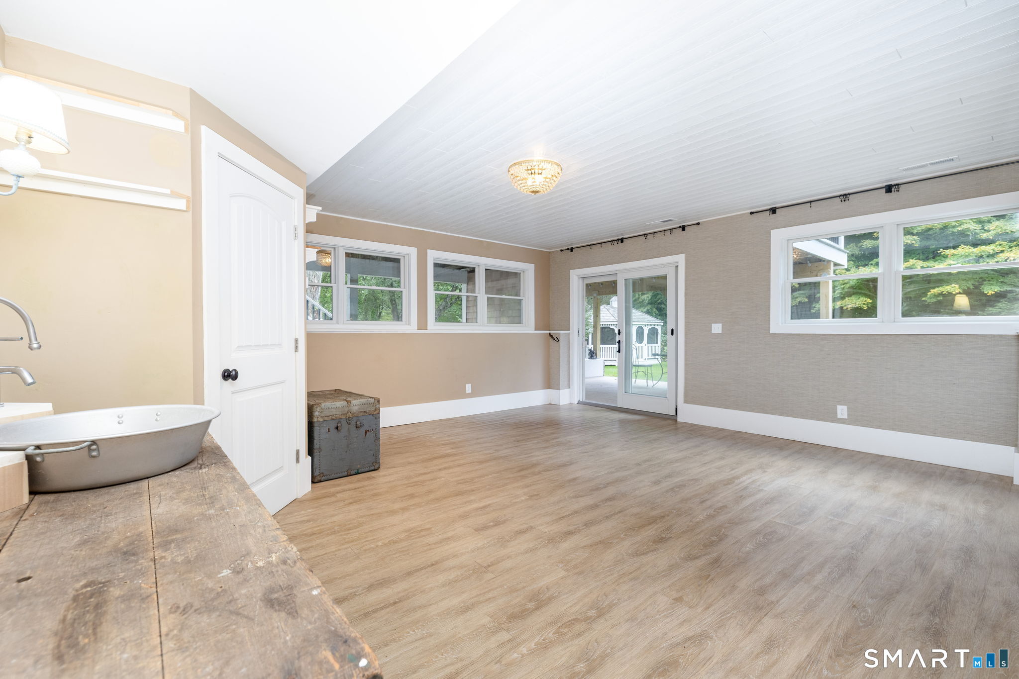 695 Spindle Hill Road Property Photo 28