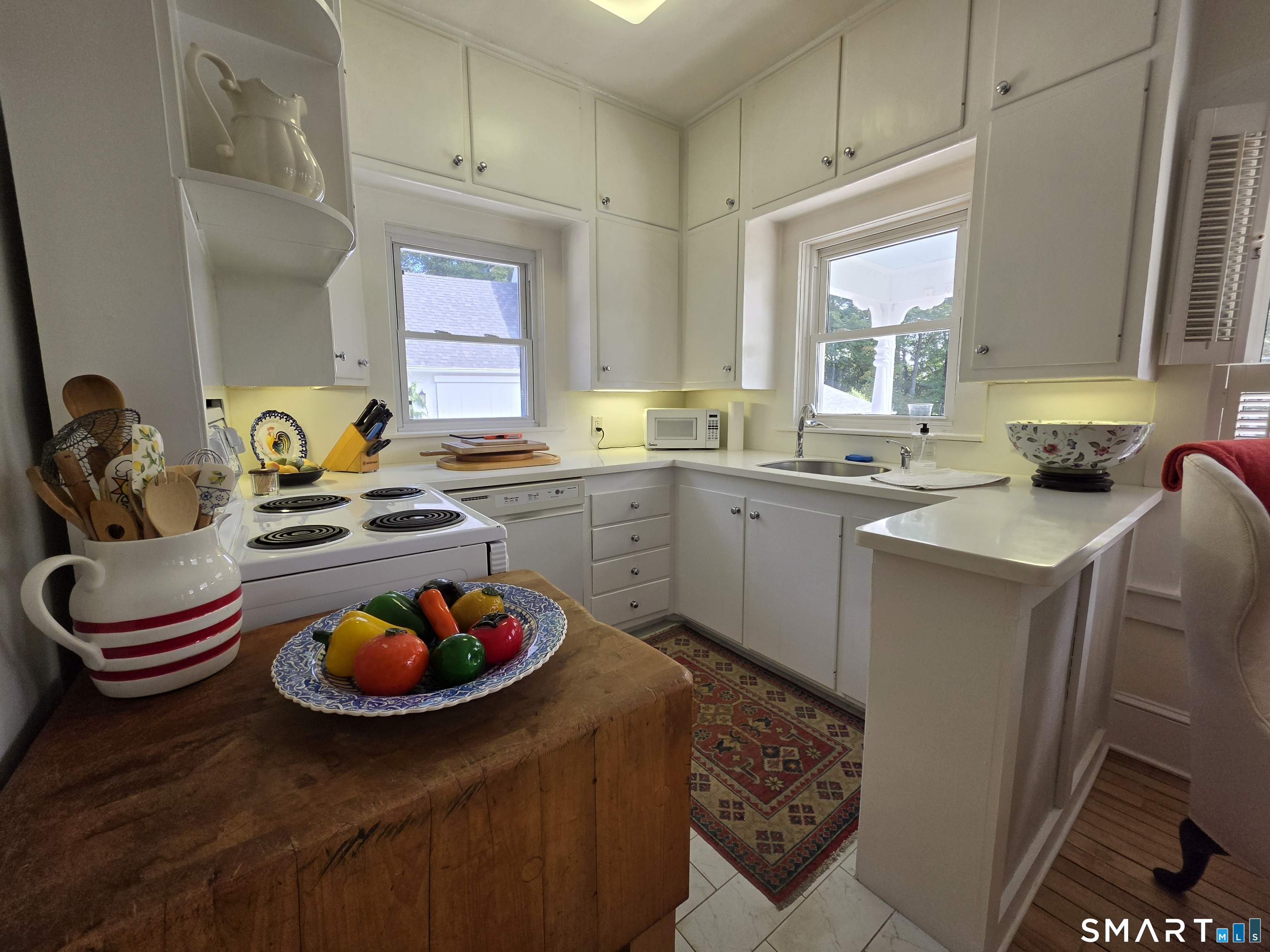 225 Woodstock Avenue Property Photo 4