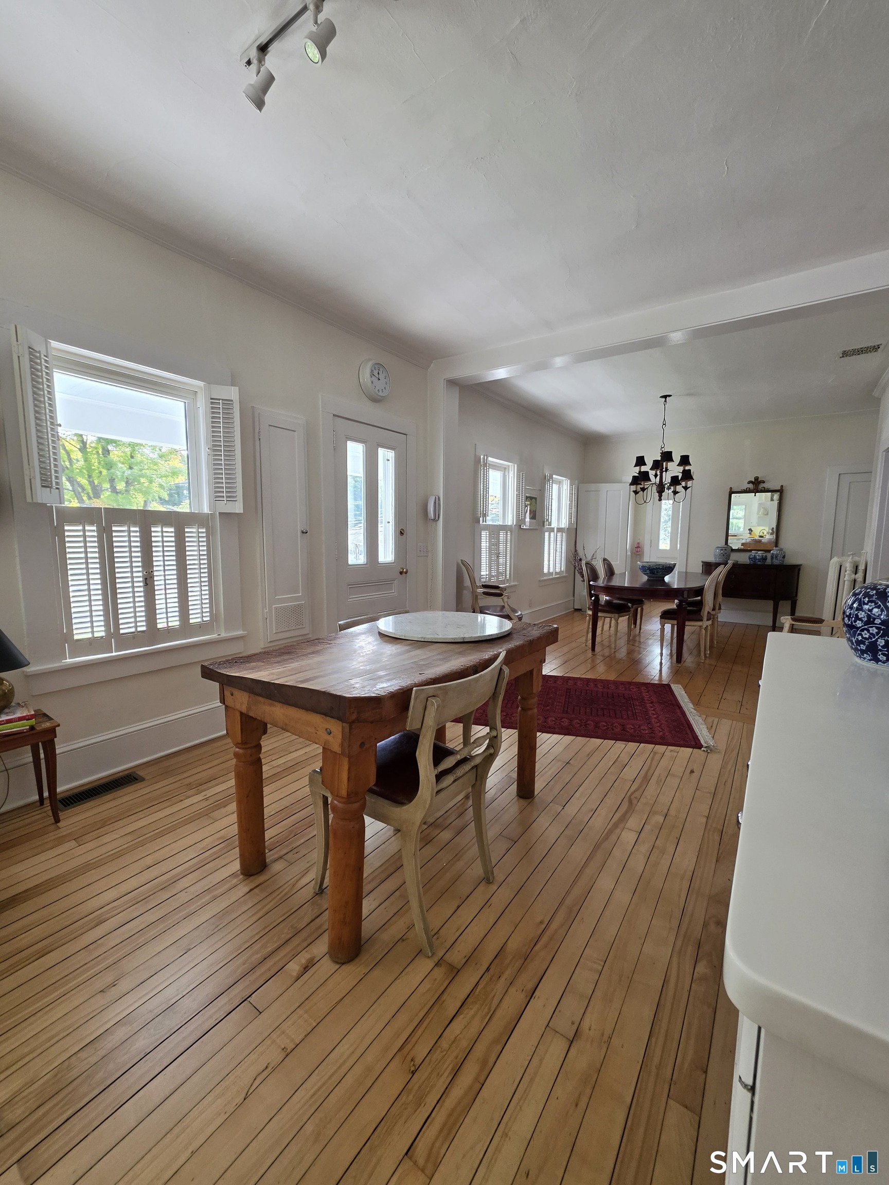 225 Woodstock Avenue Property Photo 7