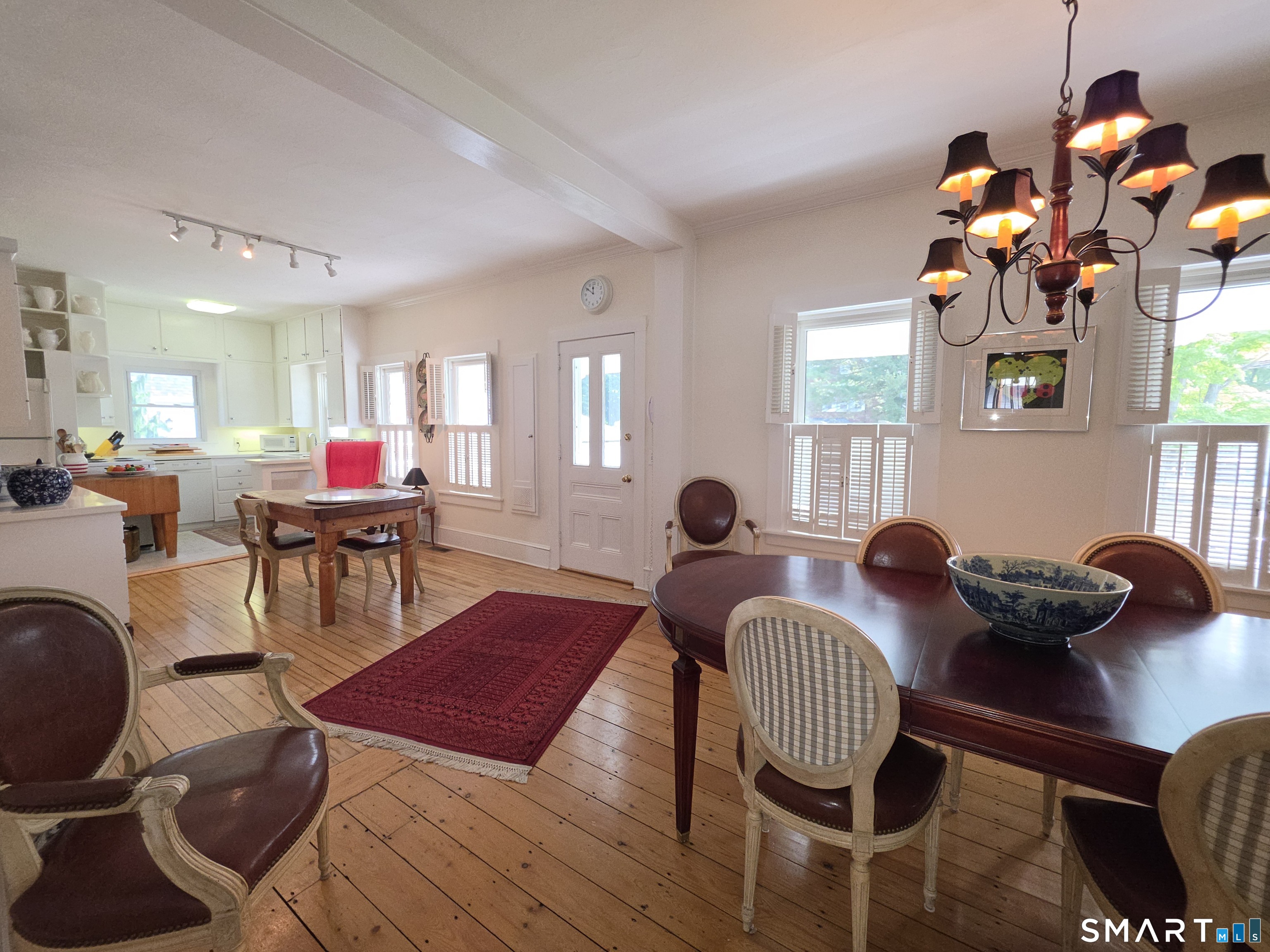 225 Woodstock Avenue Property Photo 9