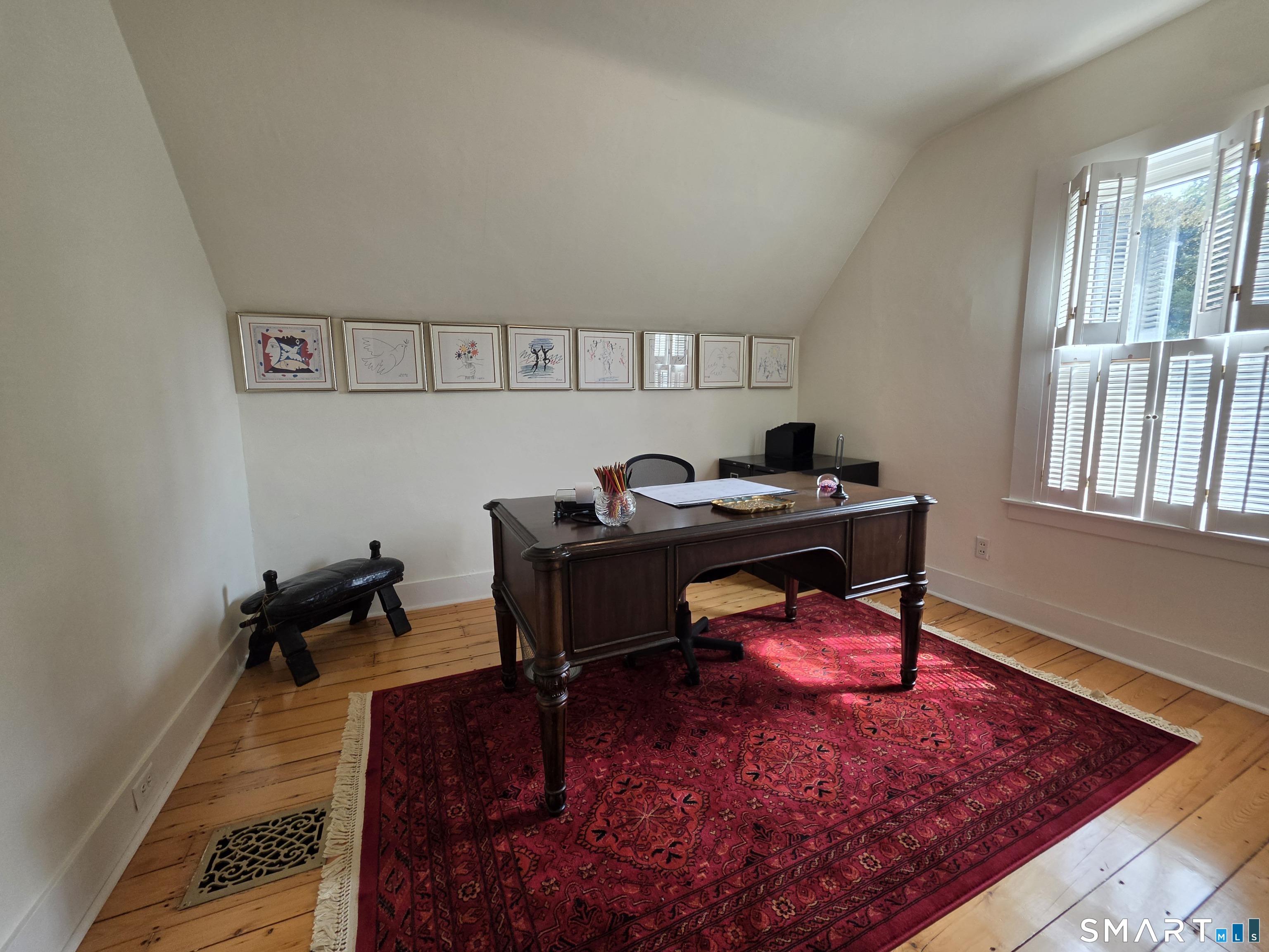 225 Woodstock Avenue Property Photo 18