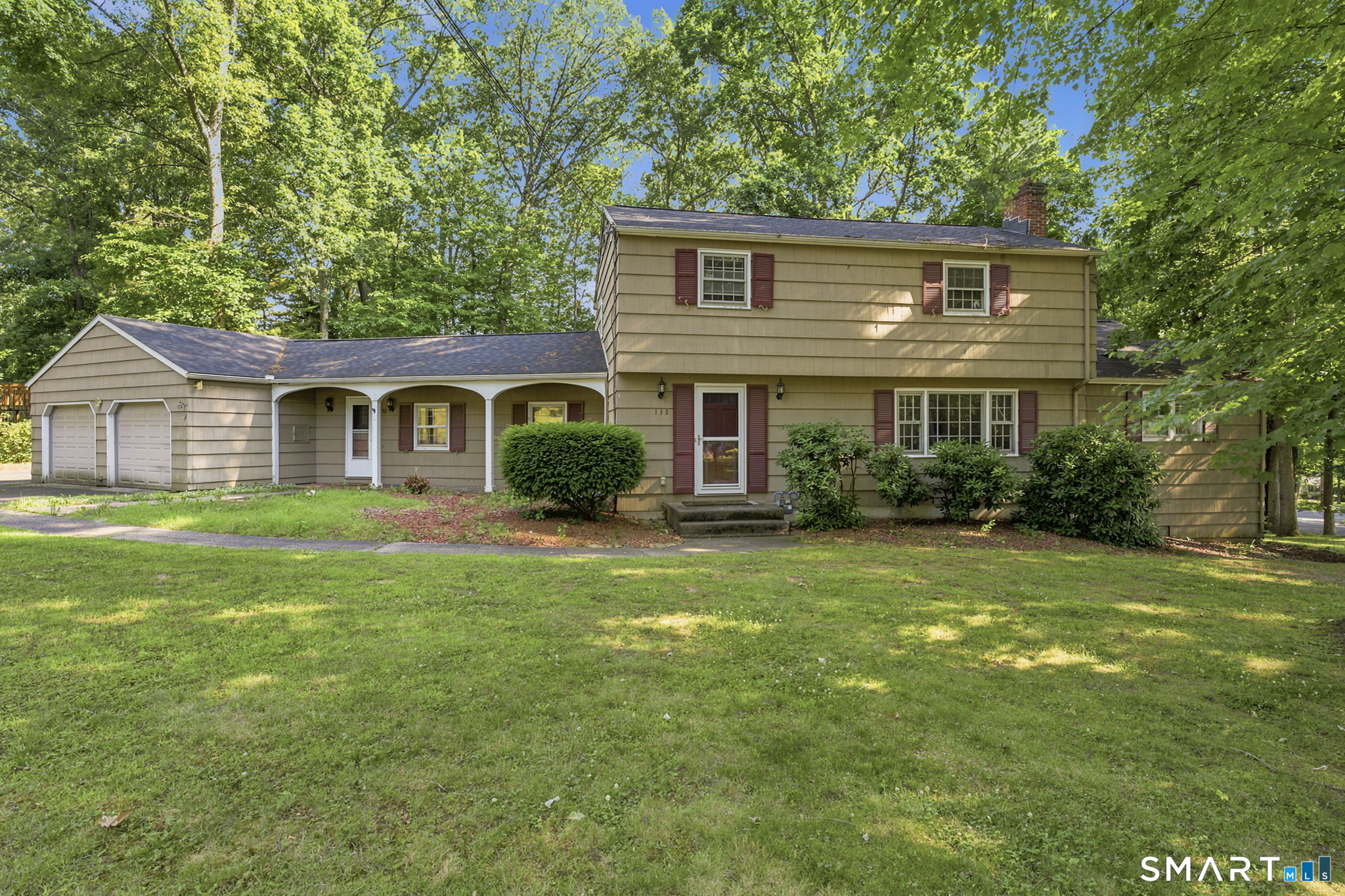132 Laurel Street Property Photo 1