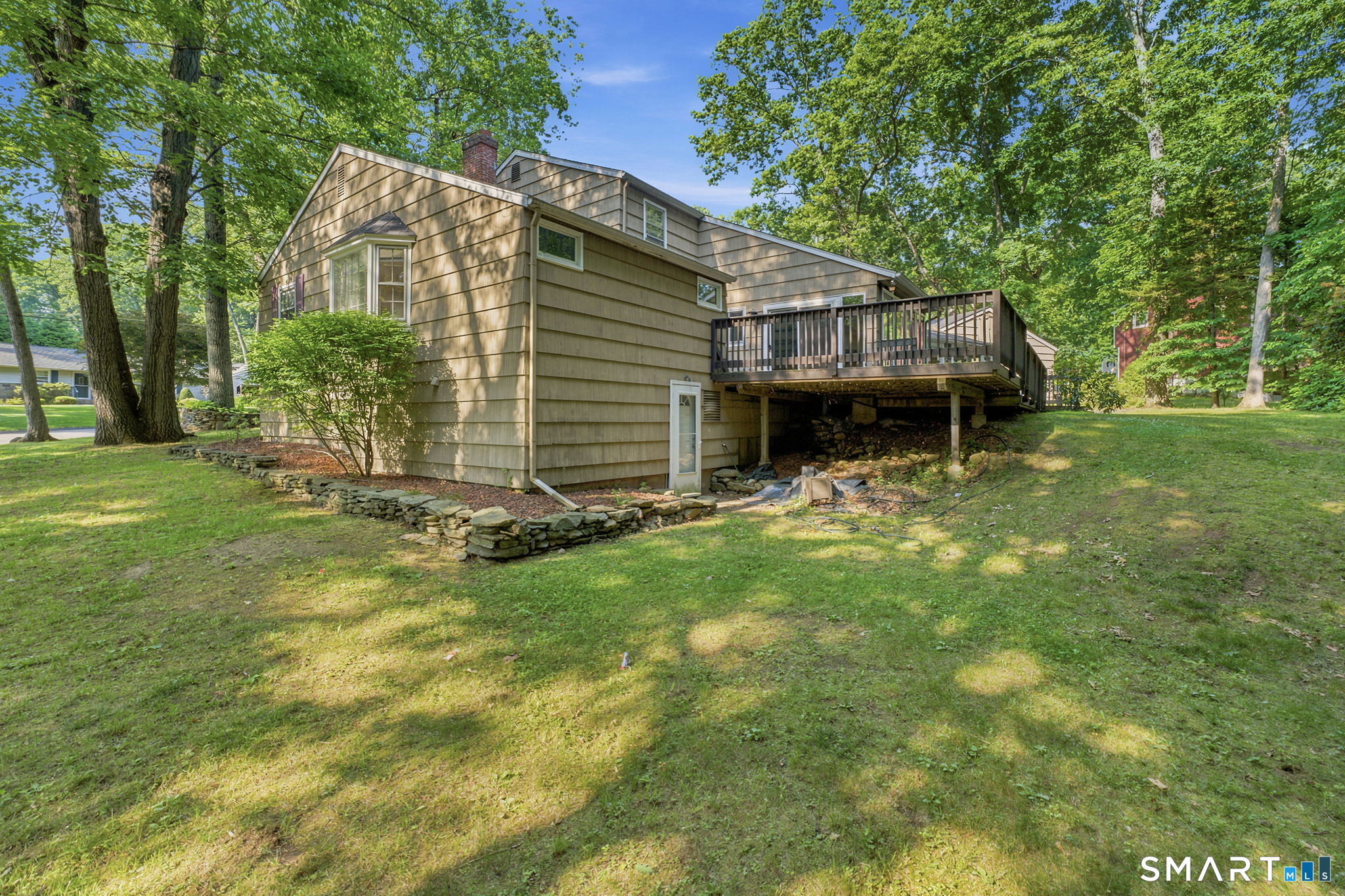 132 Laurel Street Property Photo 3