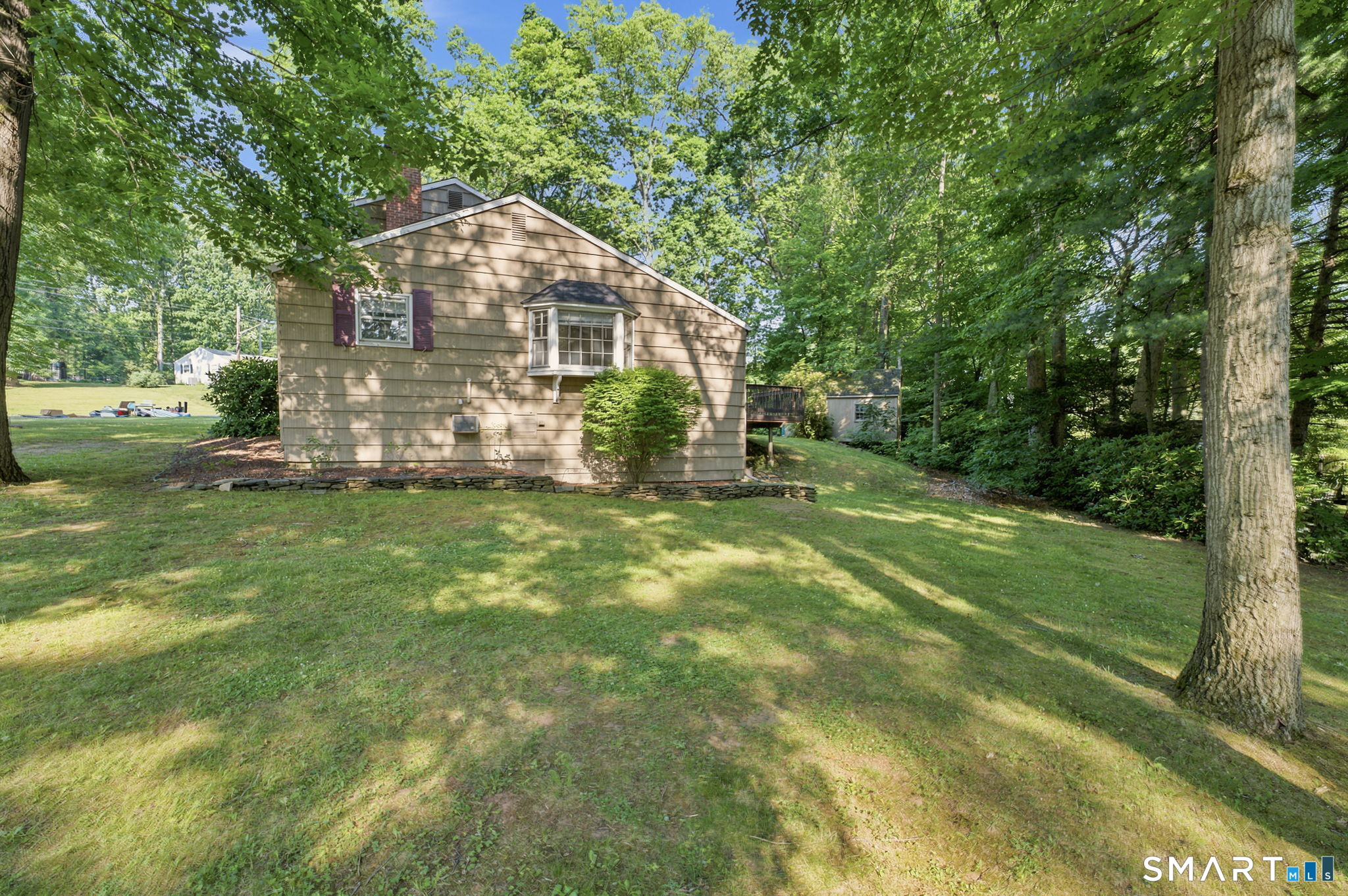 132 Laurel Street Property Photo 4