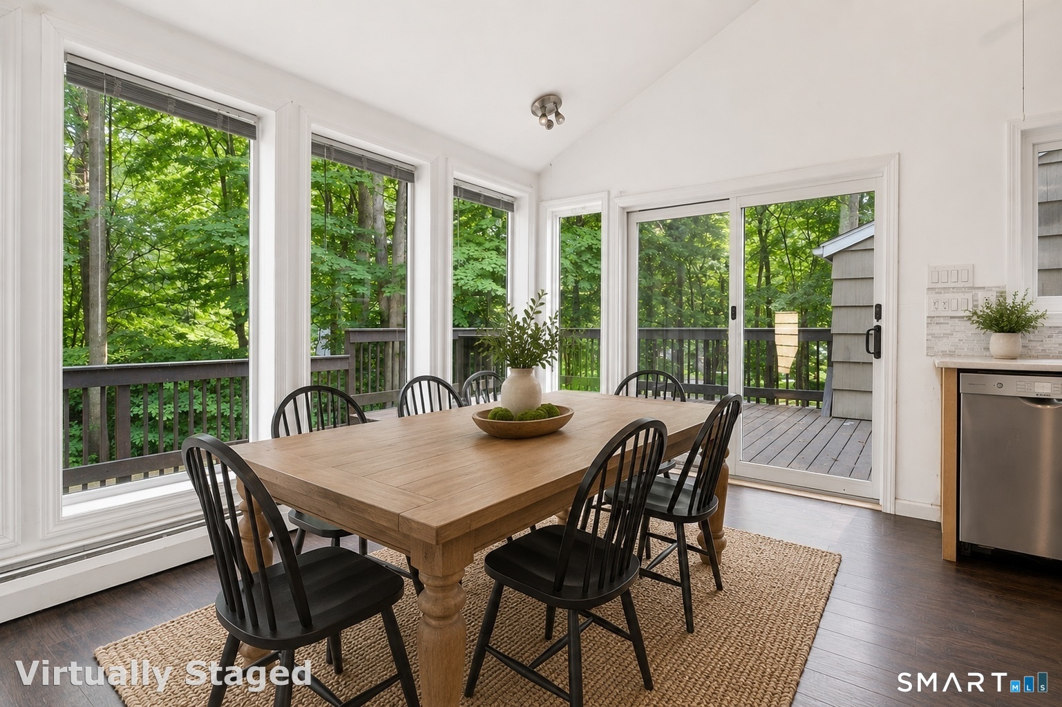 132 Laurel Street Property Photo 6