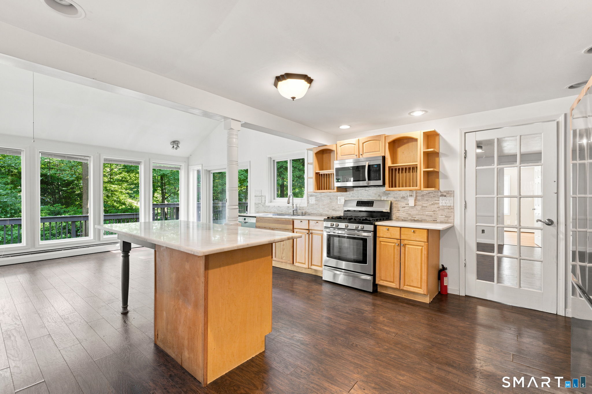 132 Laurel Street Property Photo 7
