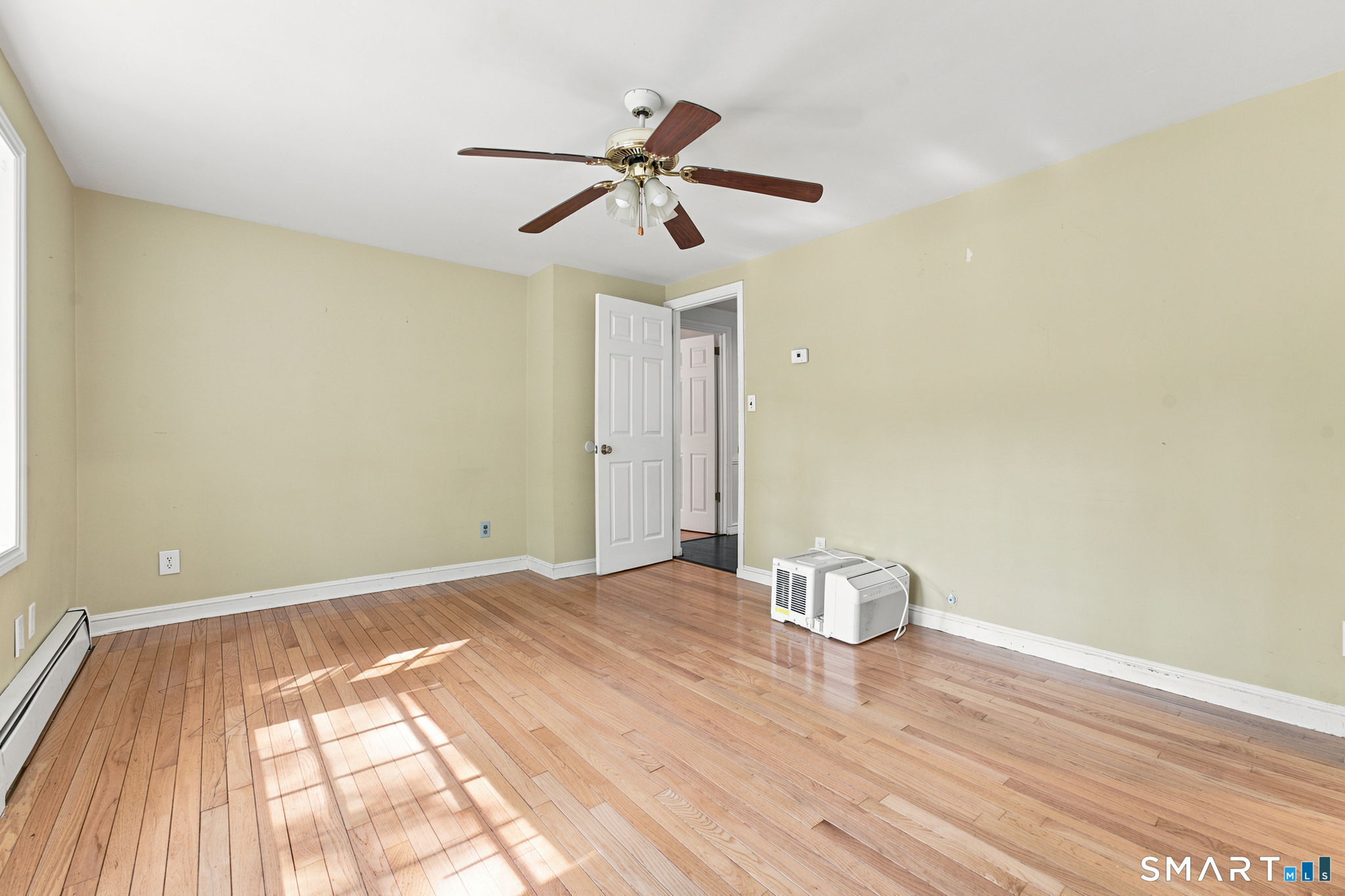 132 Laurel Street Property Photo 24