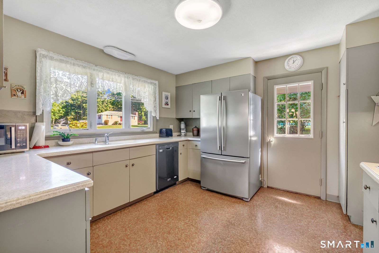 531 Blacks Road Property Photo 14