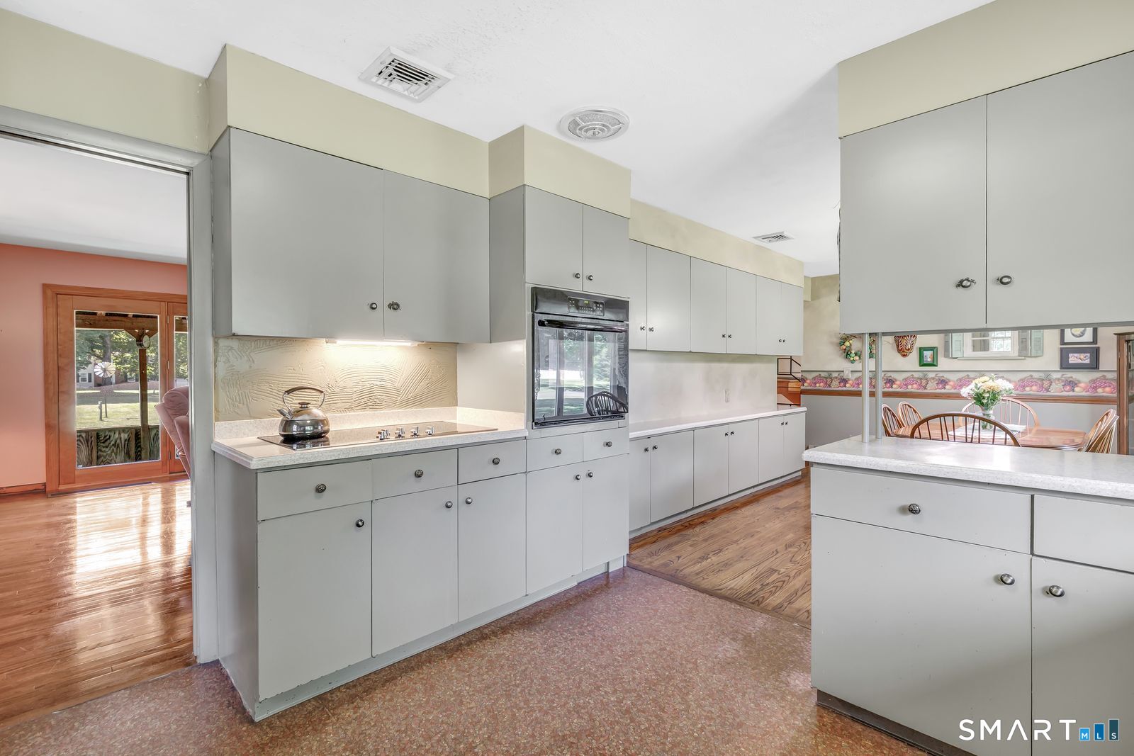 531 Blacks Road Property Photo 16