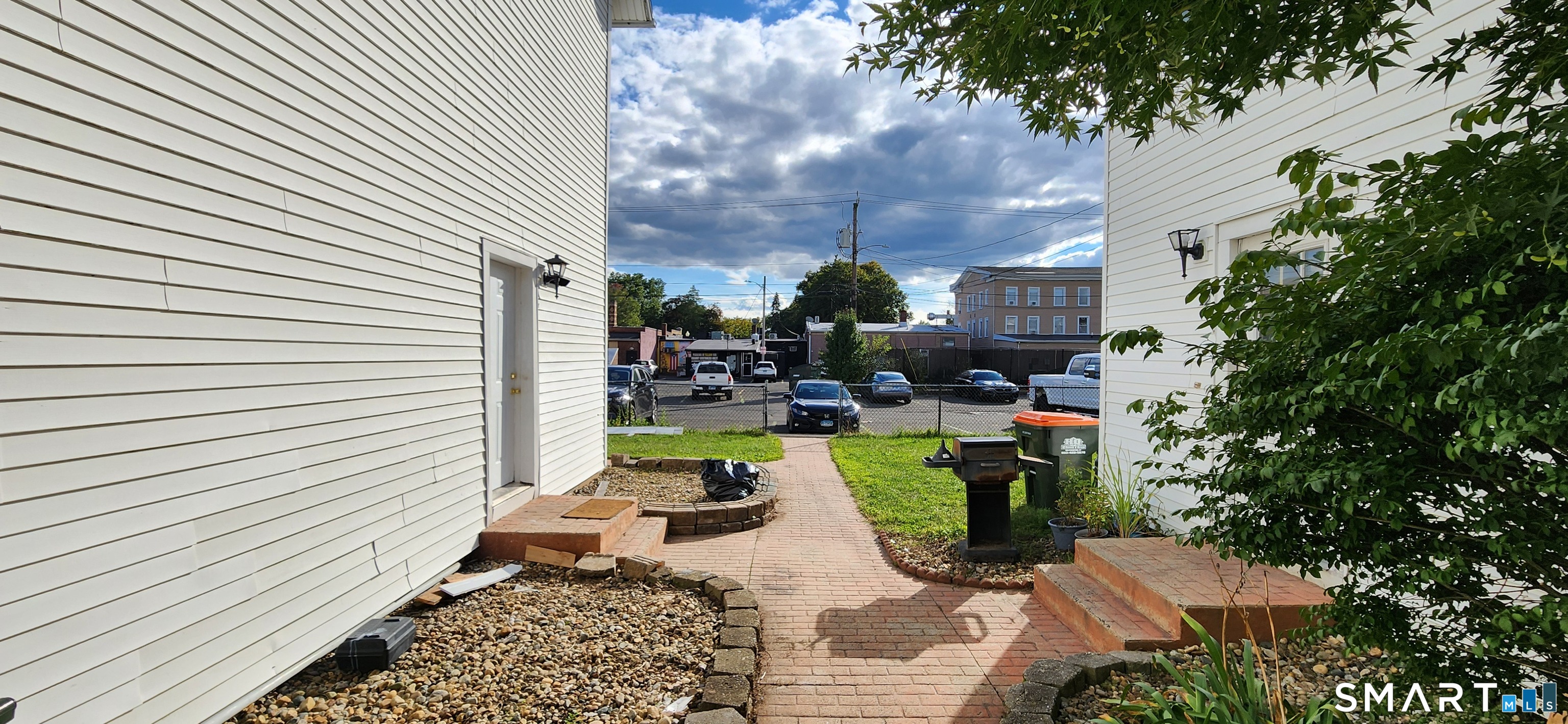24 Meadow 1st Fl. South Street Property Photo 3
