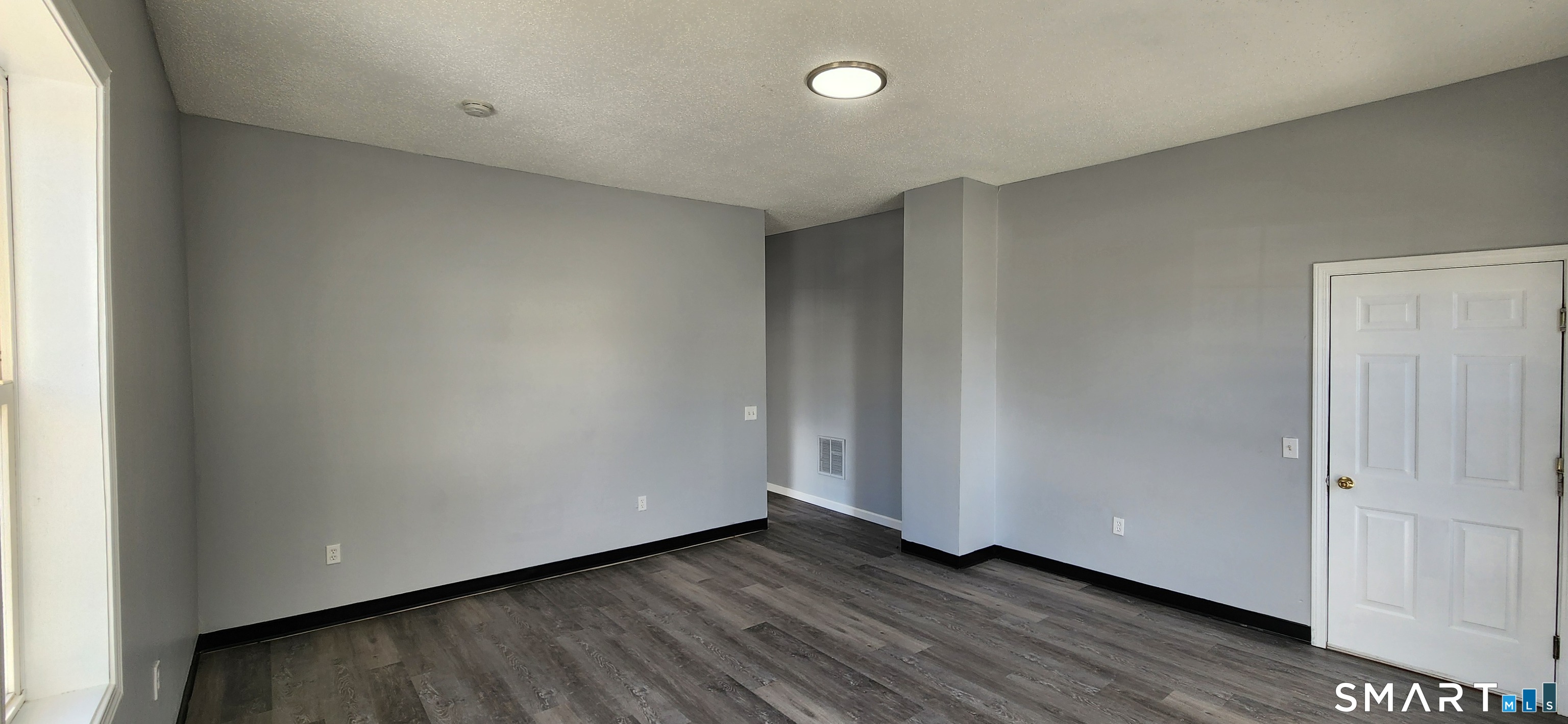 24 Meadow 1st Fl. South Street Property Photo 11