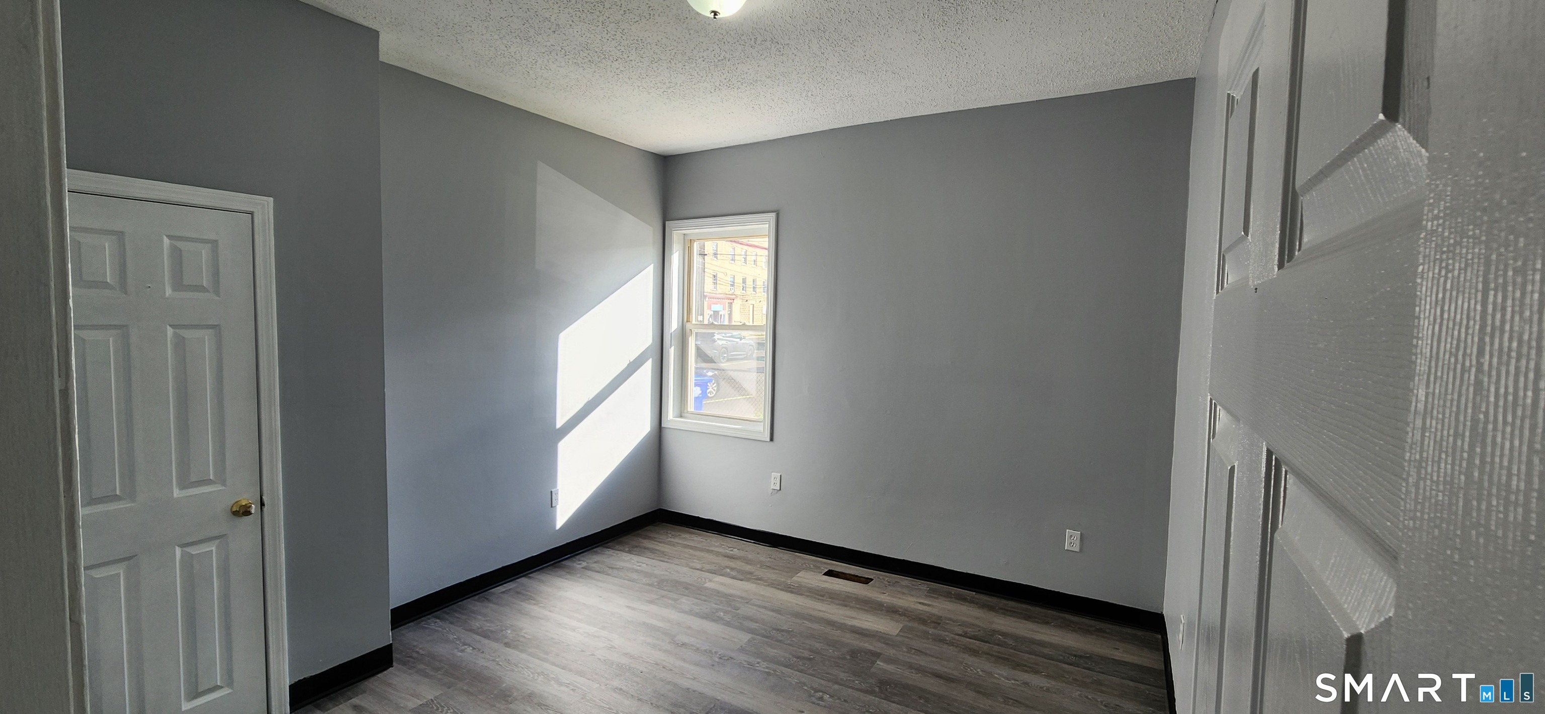24 Meadow 1st Fl. South Street Property Photo 16