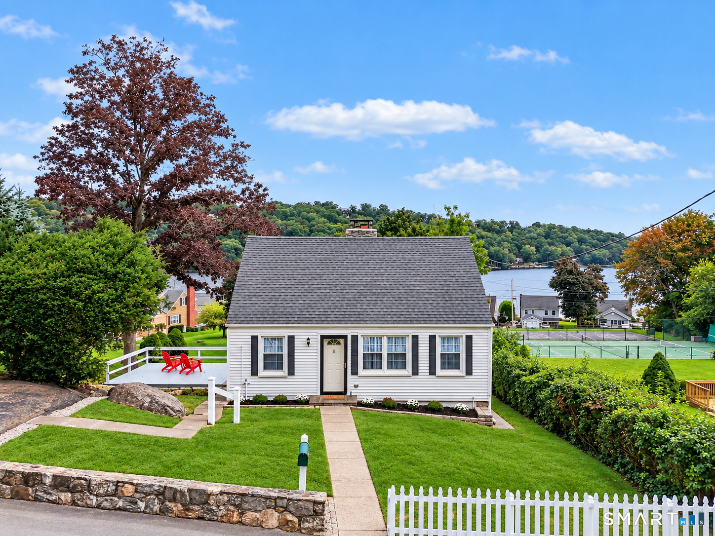 9 Candlewood Knolls Road Property Photo 2