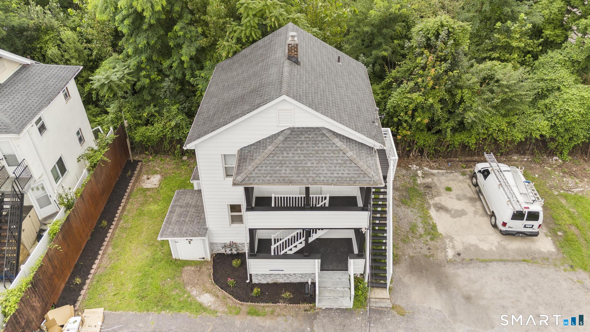 73 Alvord Lane Property Photo 4