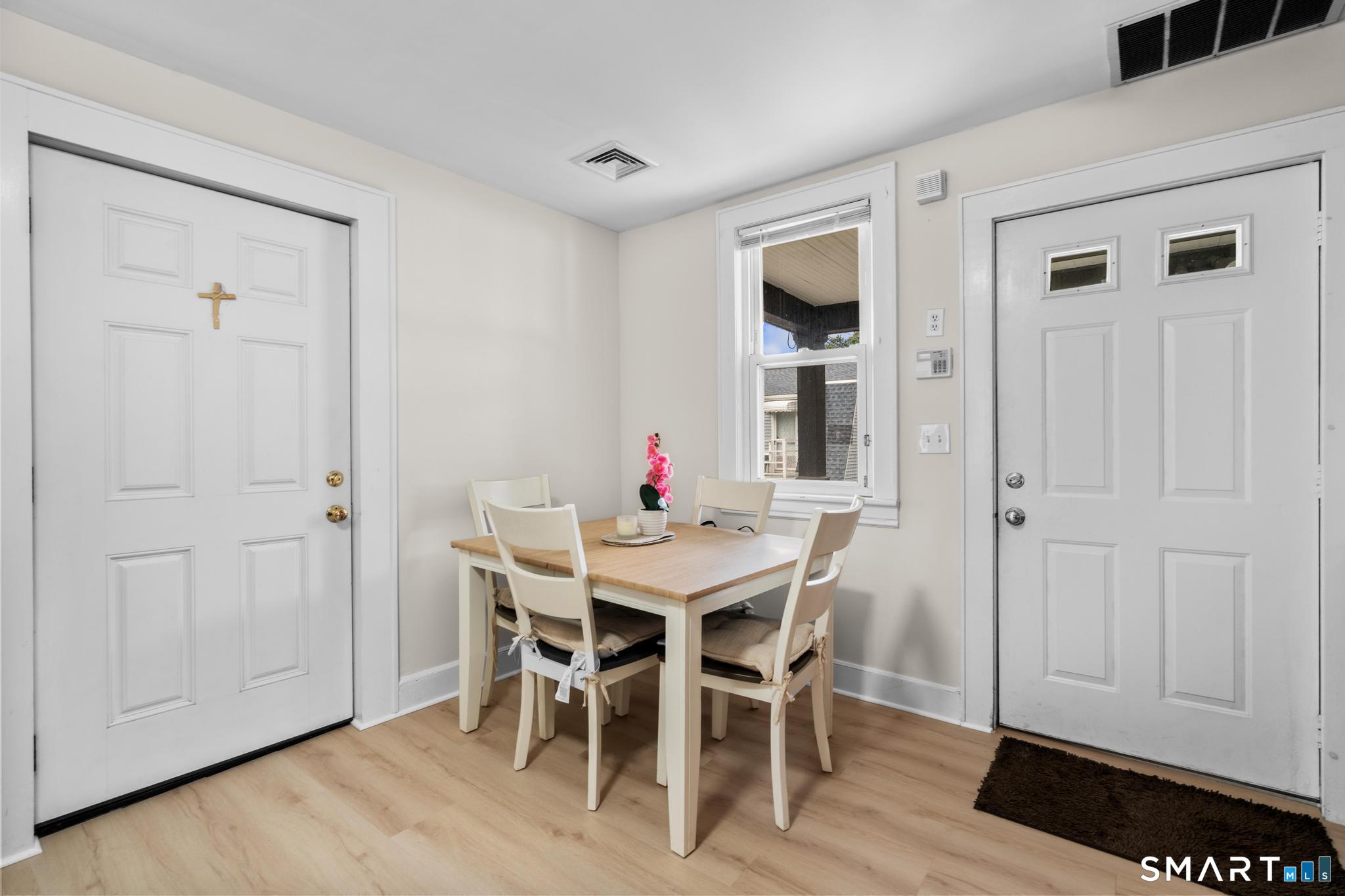 73 Alvord Lane Property Photo 30