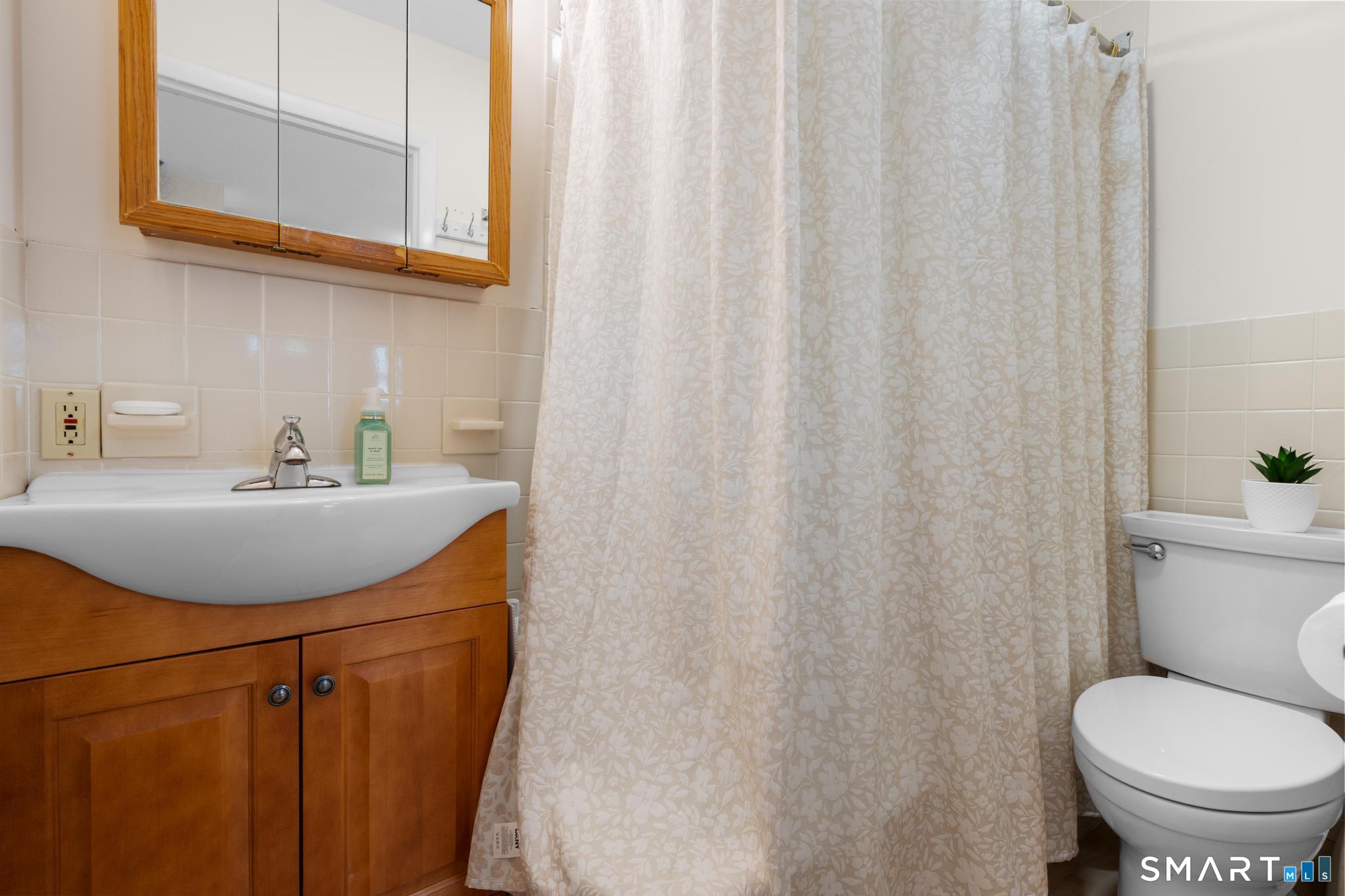 73 Alvord Lane Property Photo 37