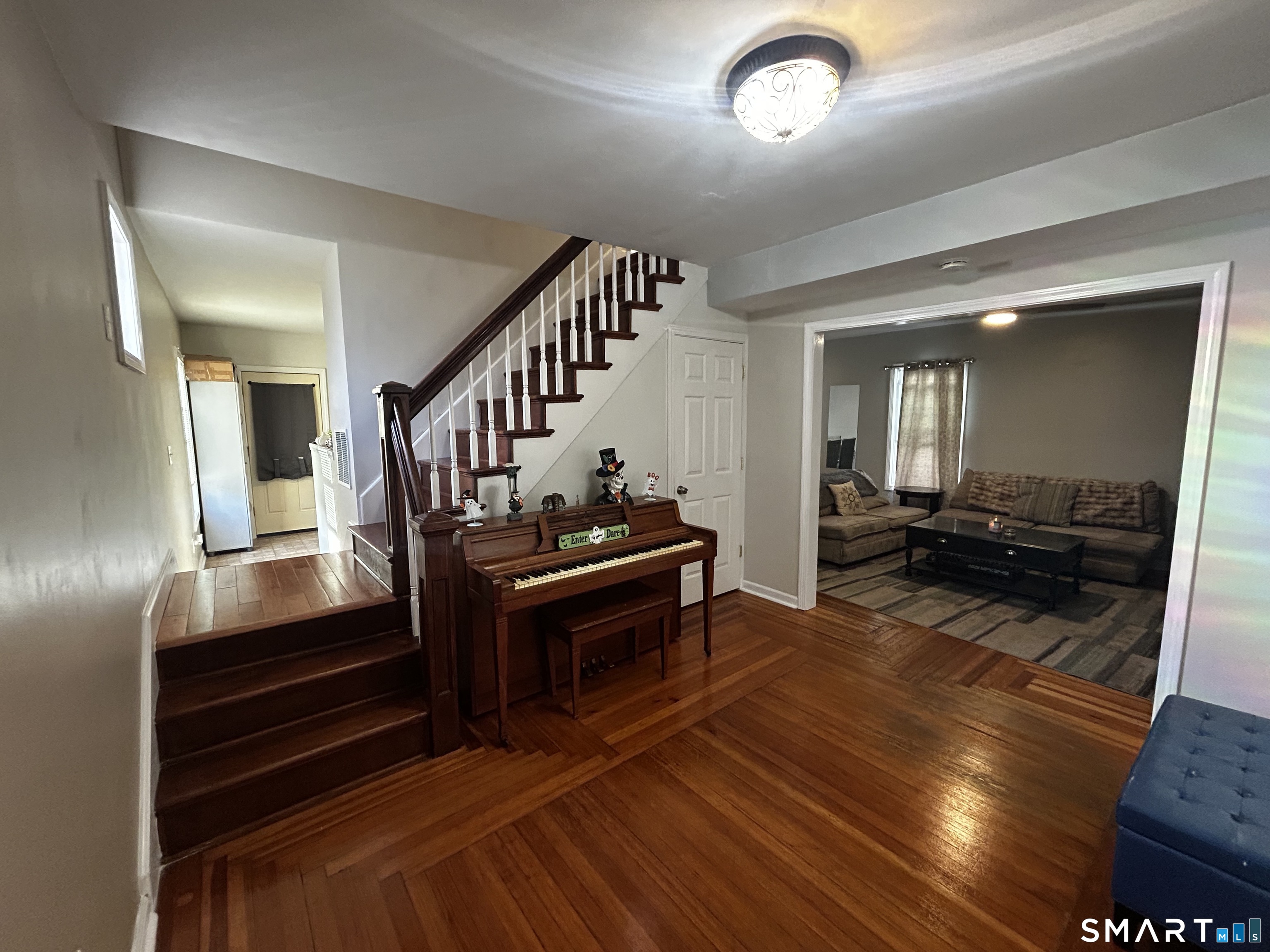 6 Cross Street Property Photo 3