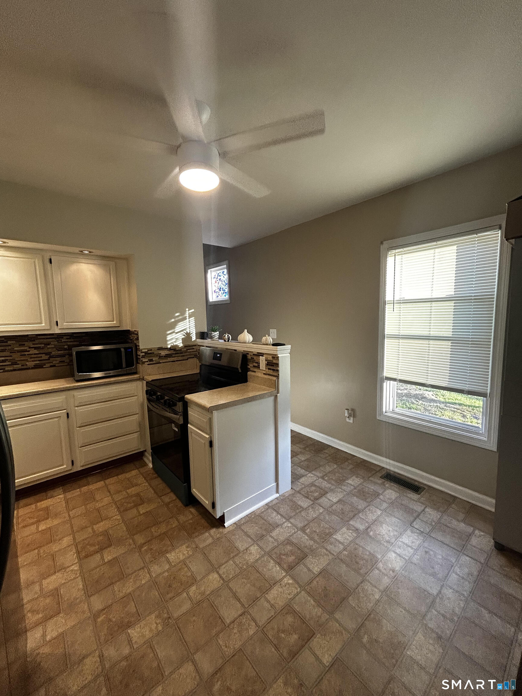 6 Cross Street Property Photo 7