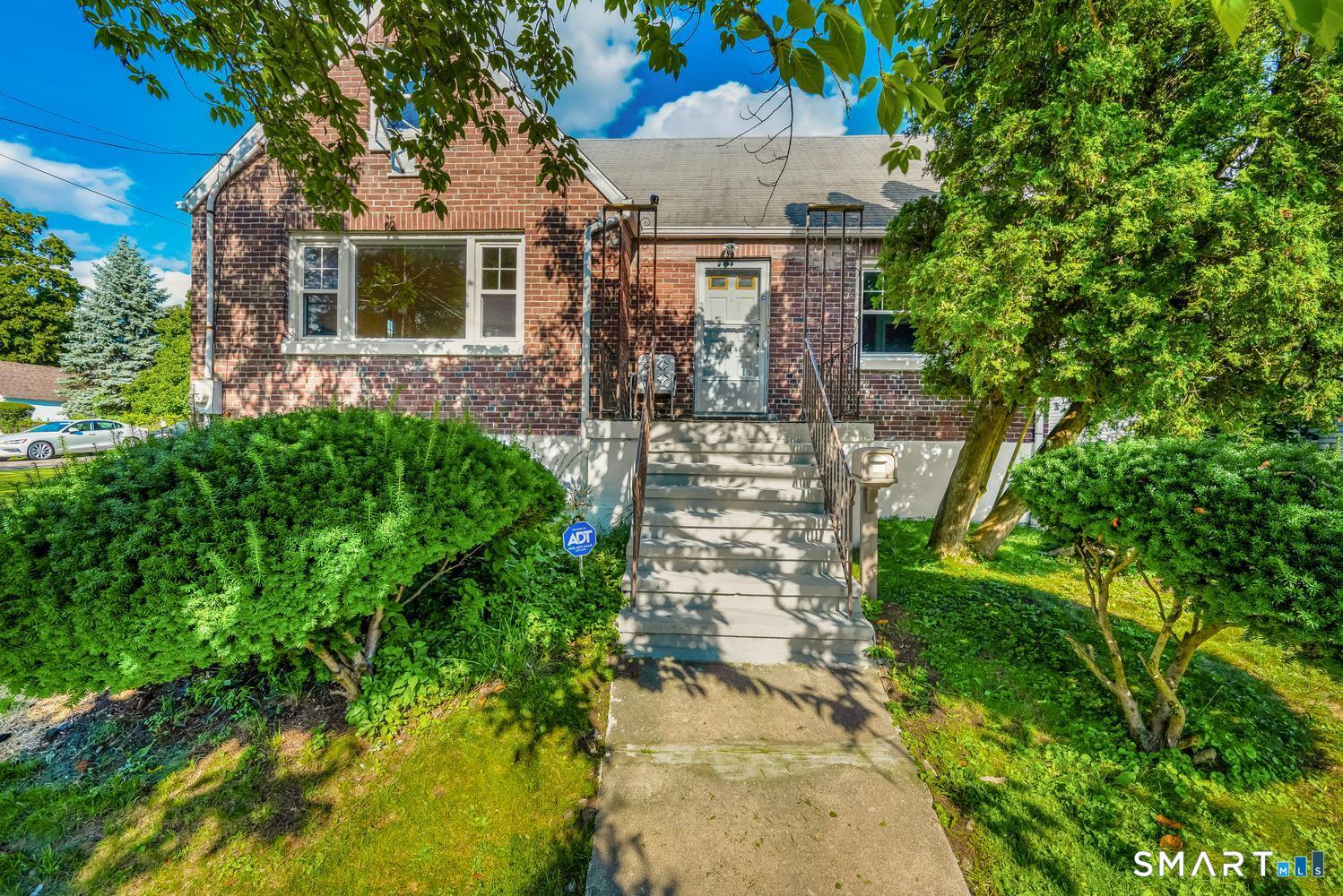 144 Mary Avenue Property Photo 1