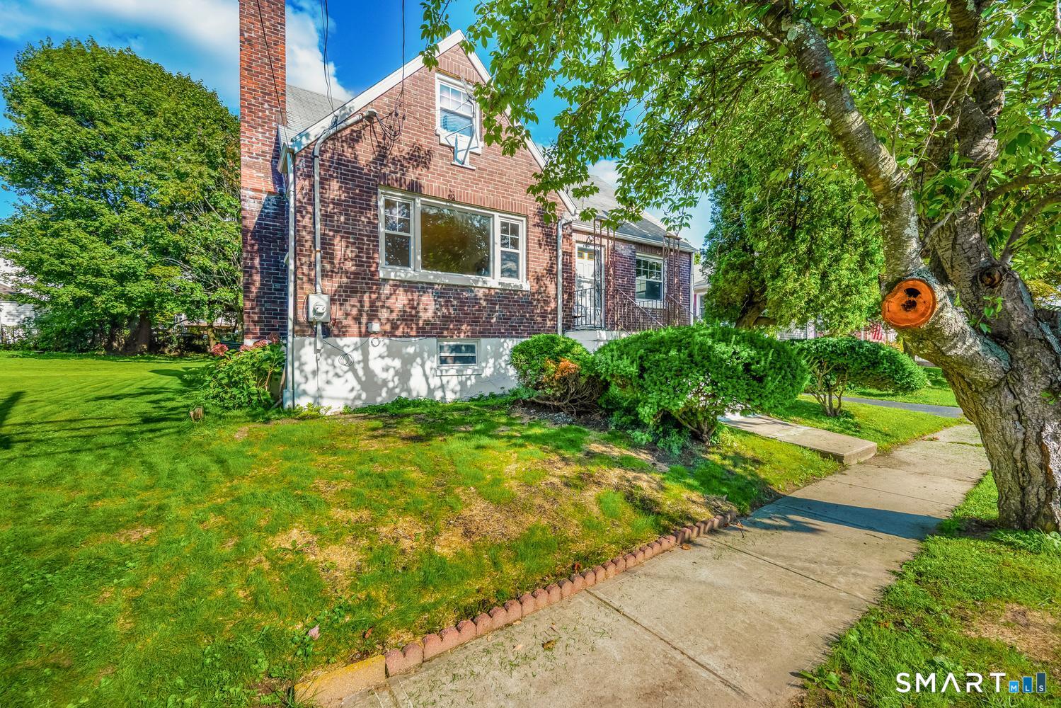 144 Mary Avenue Property Photo 2