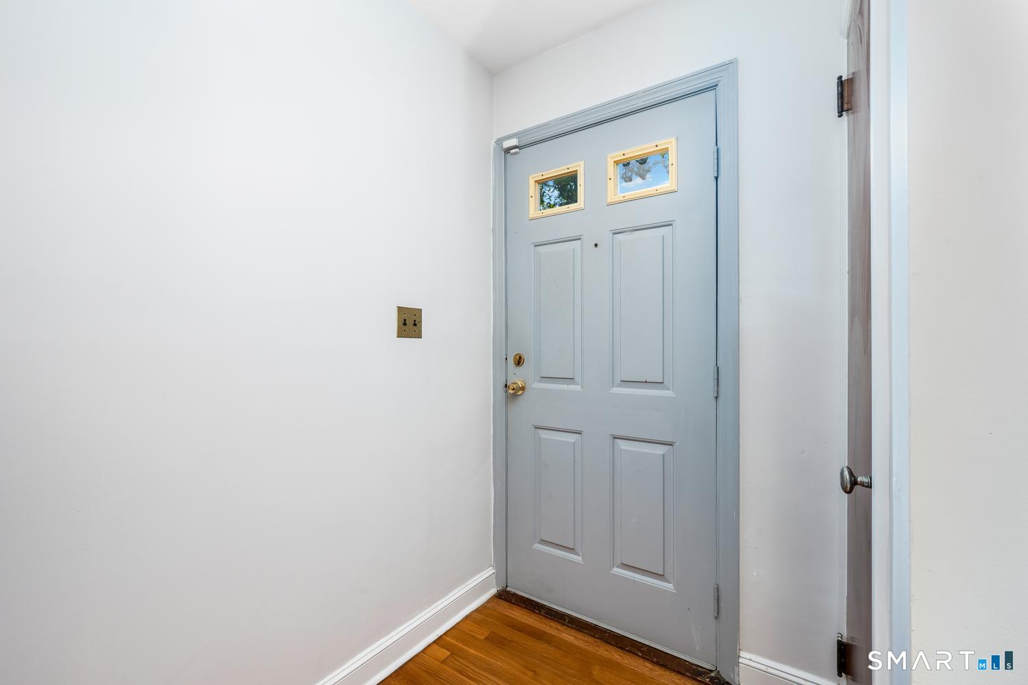 144 Mary Avenue Property Photo 4