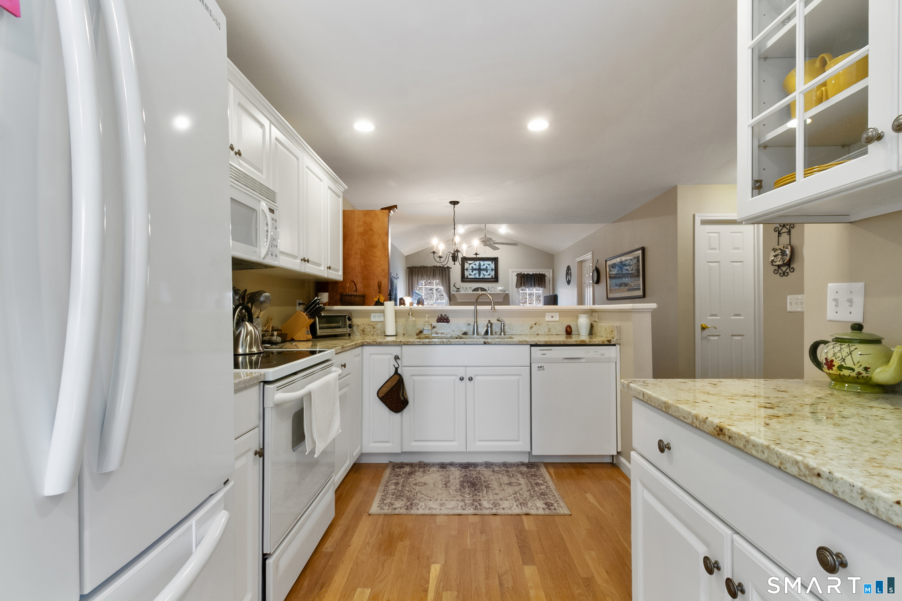 177 Julia 177 Court Property Photo 6