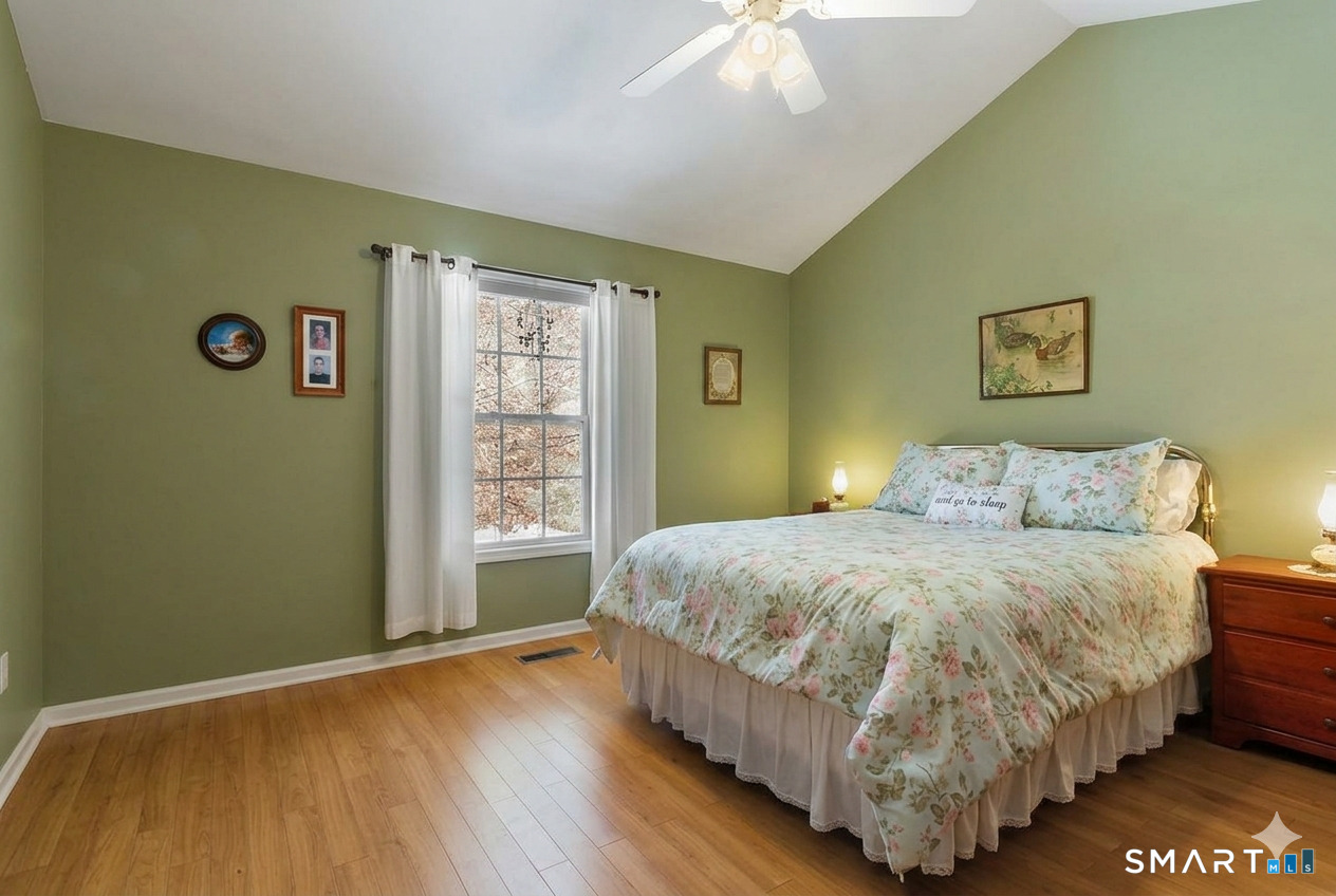 177 Julia 177 Court Property Photo 11