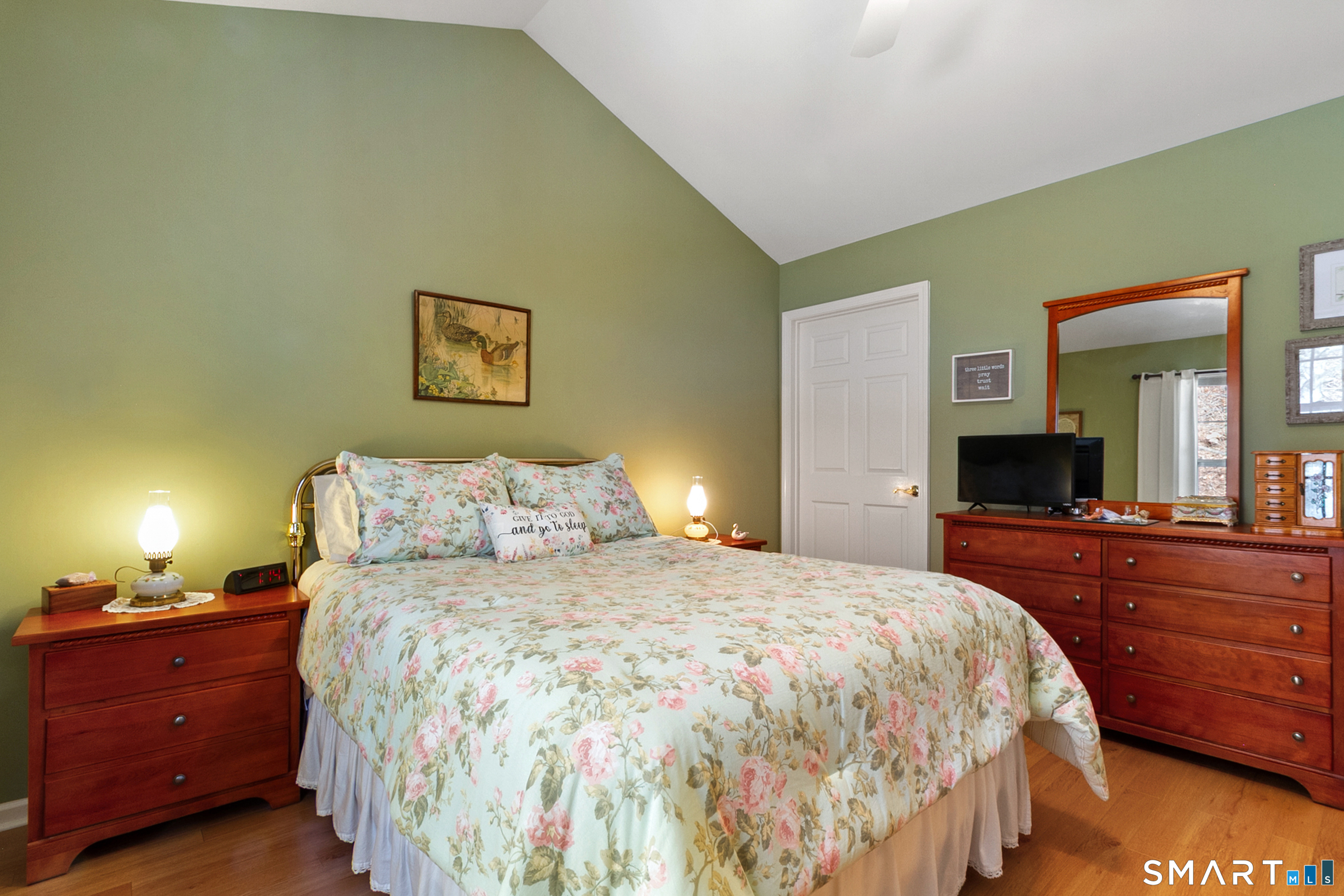 177 Julia 177 Court Property Photo 13
