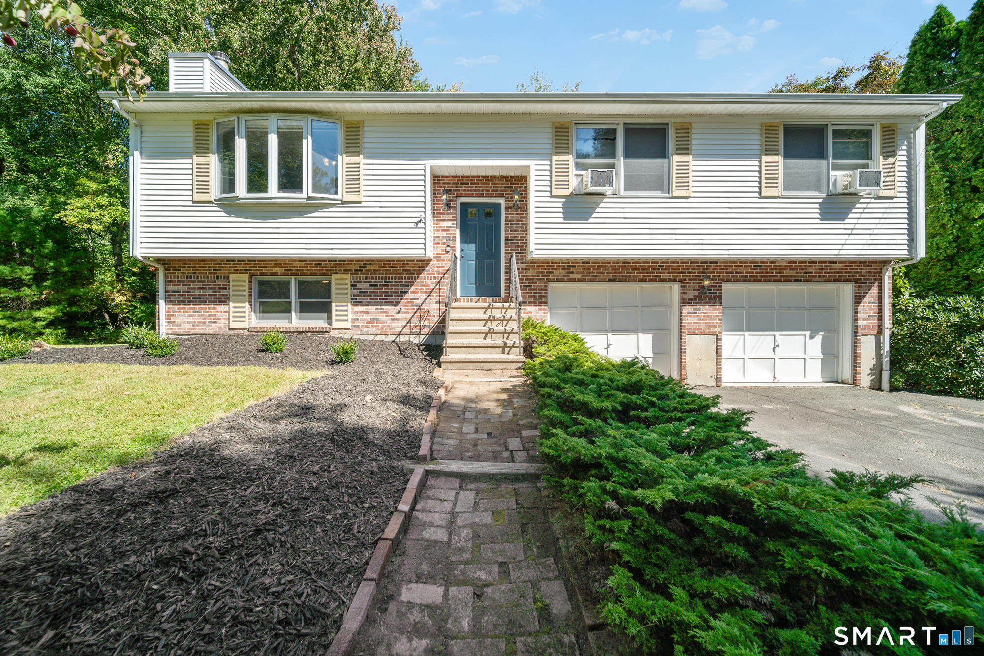 8 Wills Road Property Photo 1