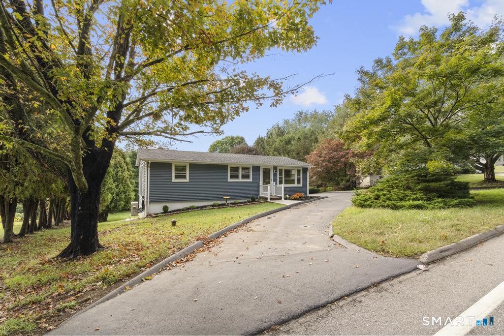 345 Harland Road Property Photo 2