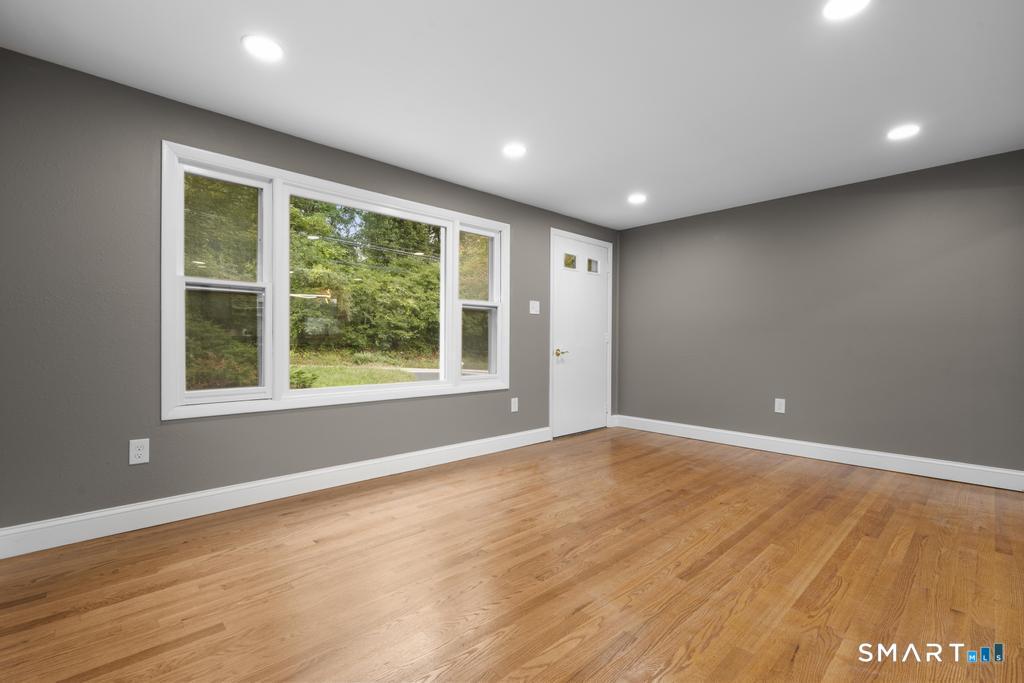 345 Harland Road Property Photo 16
