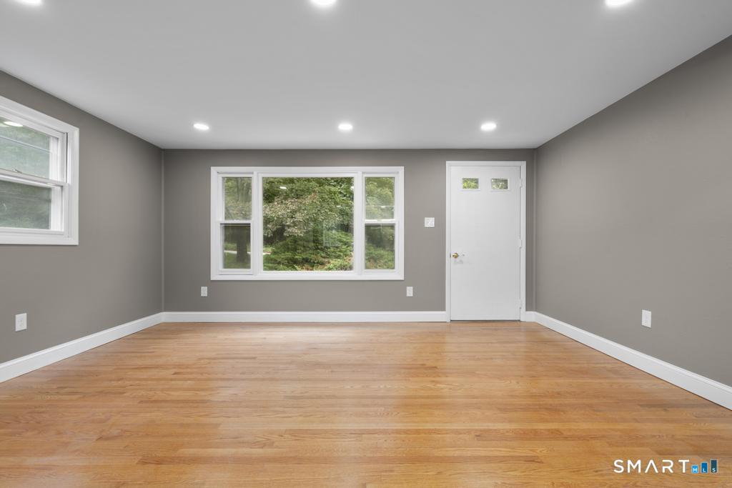 345 Harland Road Property Photo 18