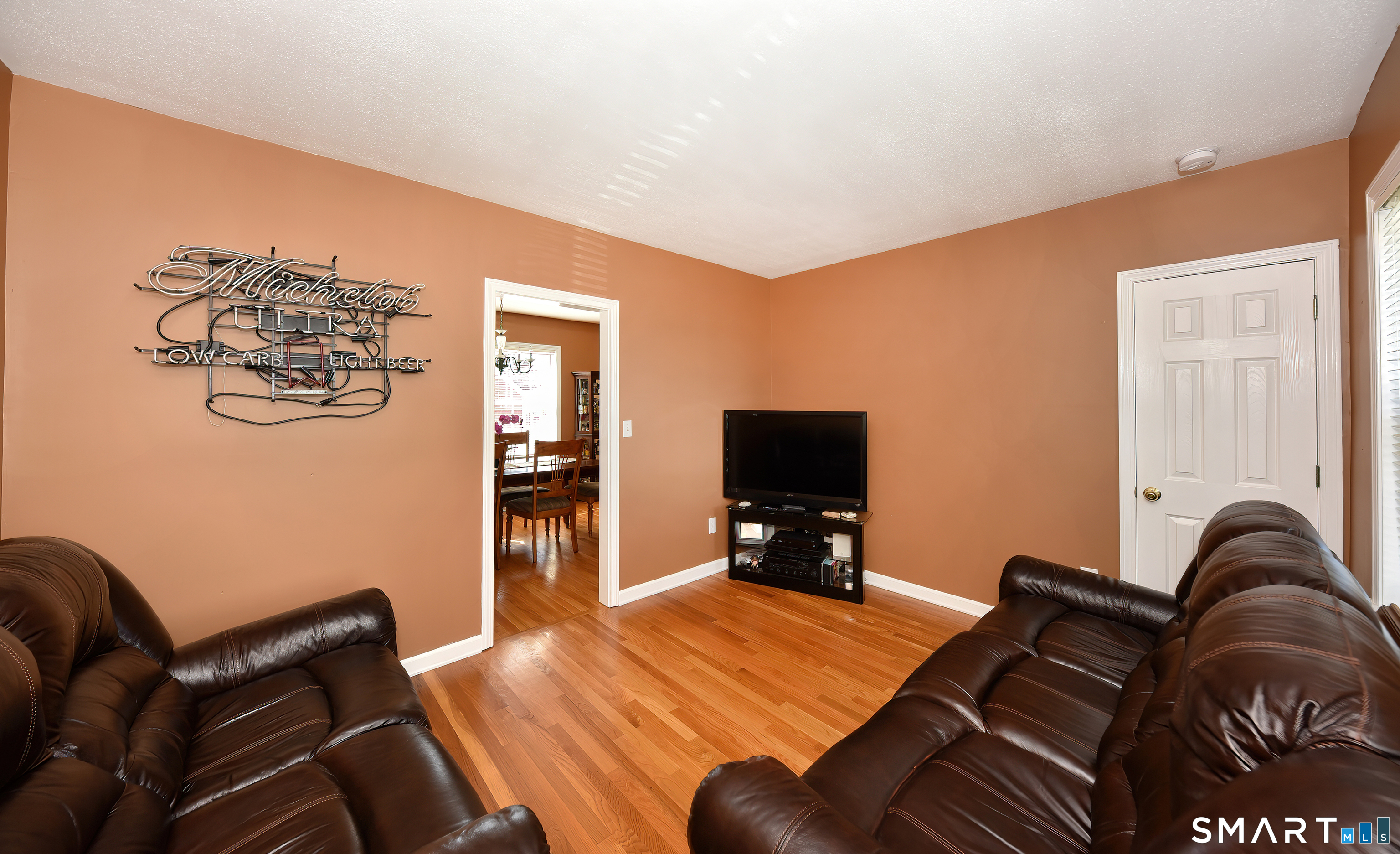 75 Laurel Street Property Photo 10