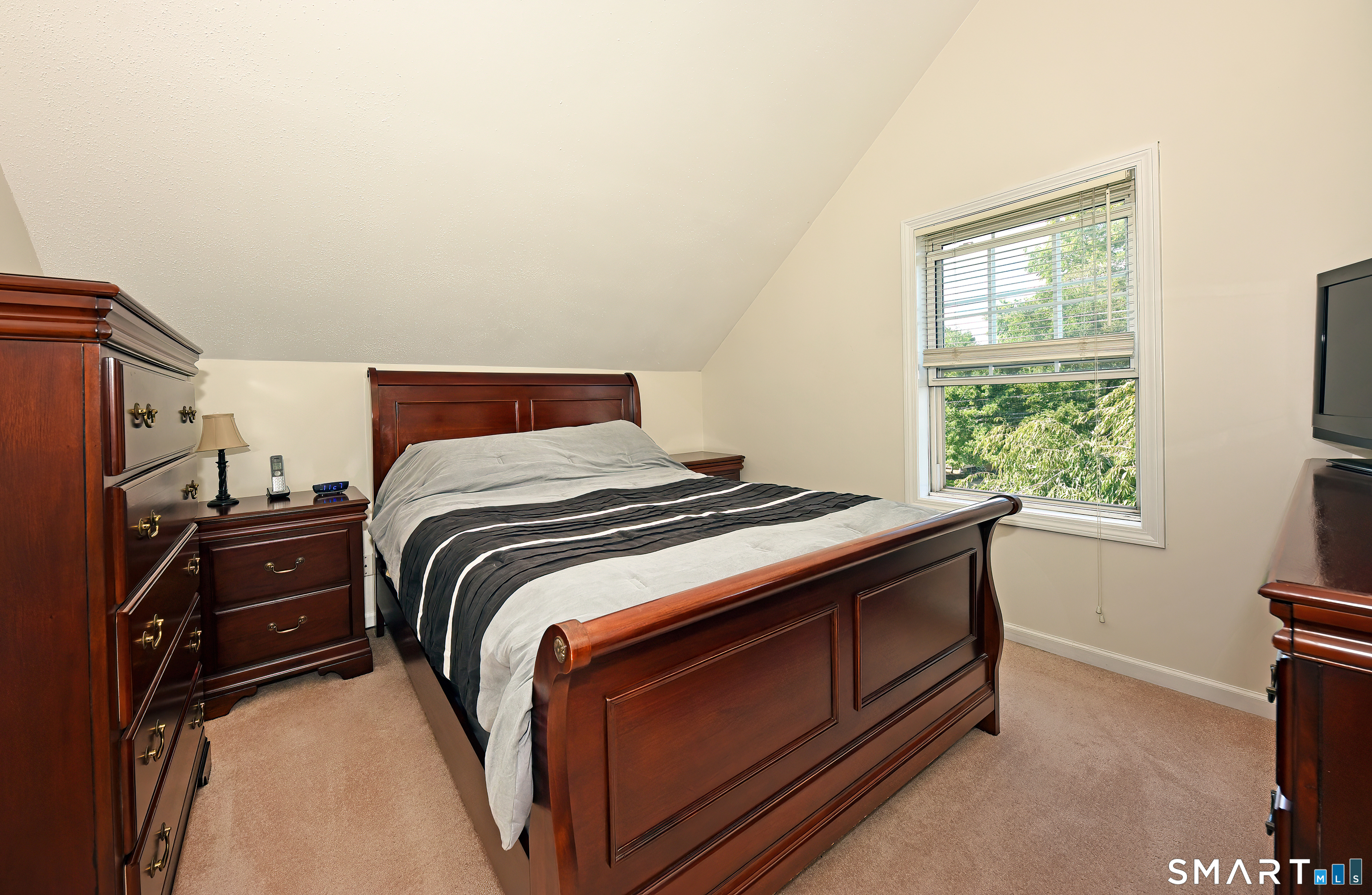 75 Laurel Street Property Photo 11