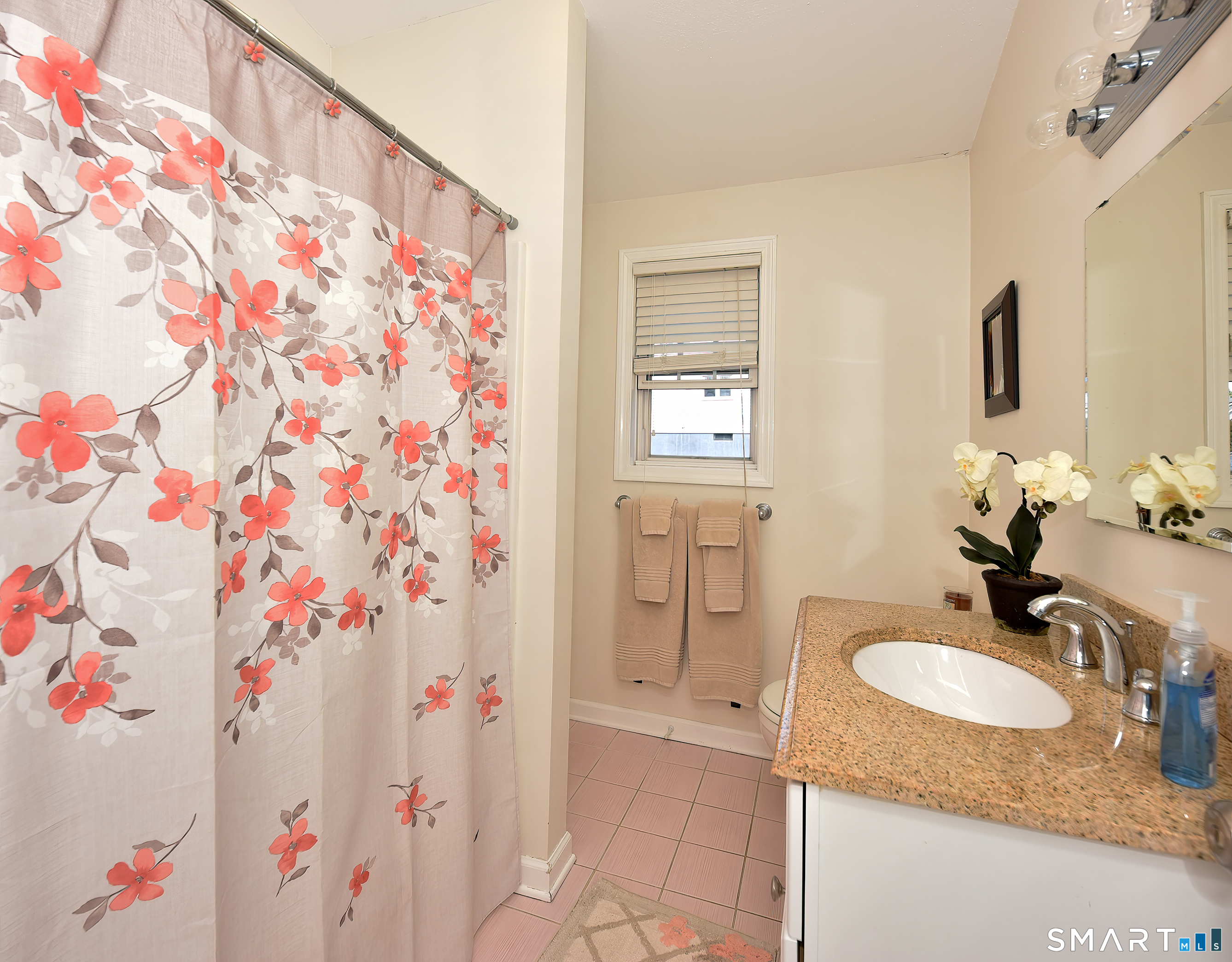 75 Laurel Street Property Photo 14
