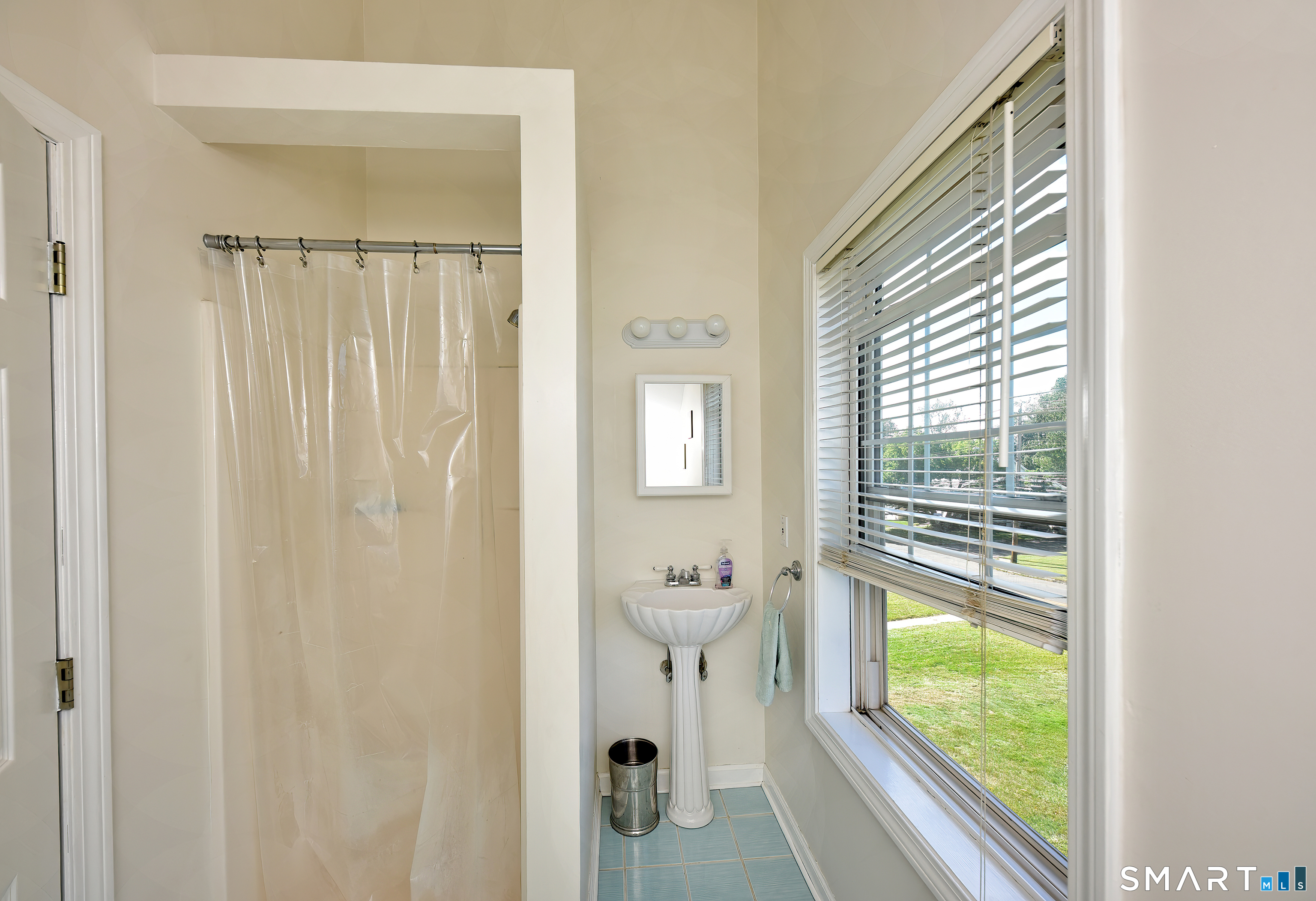 75 Laurel Street Property Photo 15