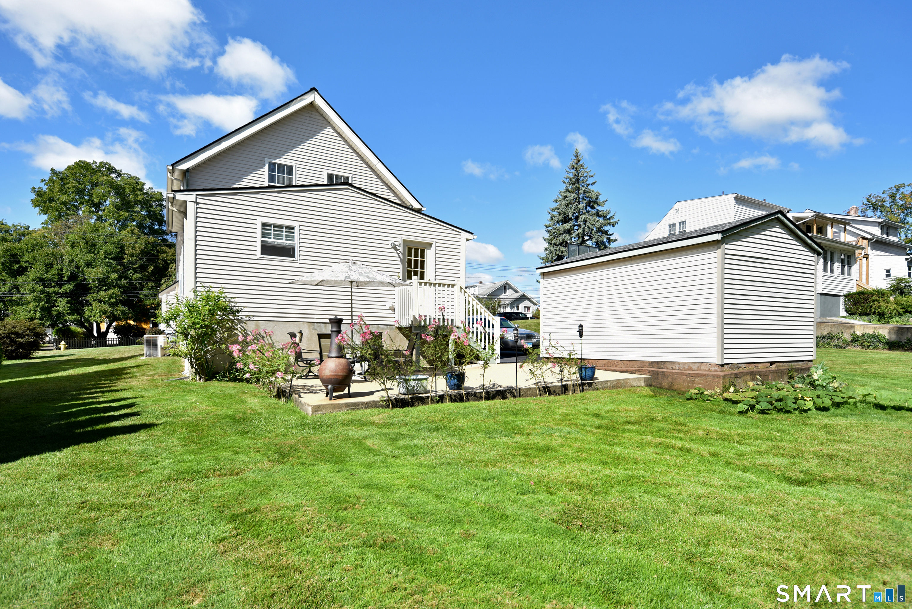 75 Laurel Street Property Photo 17