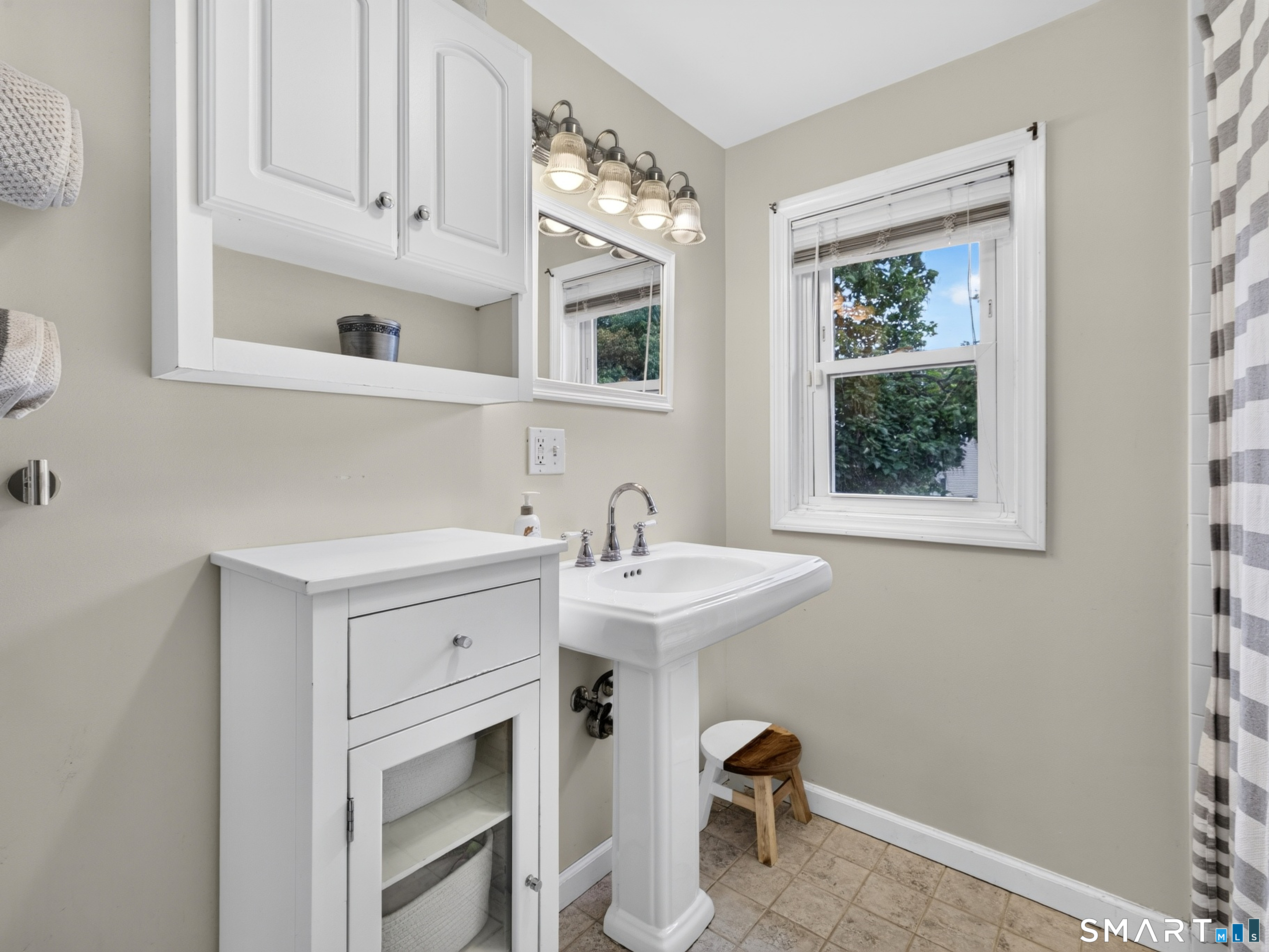 5 Doty Place Property Photo 24