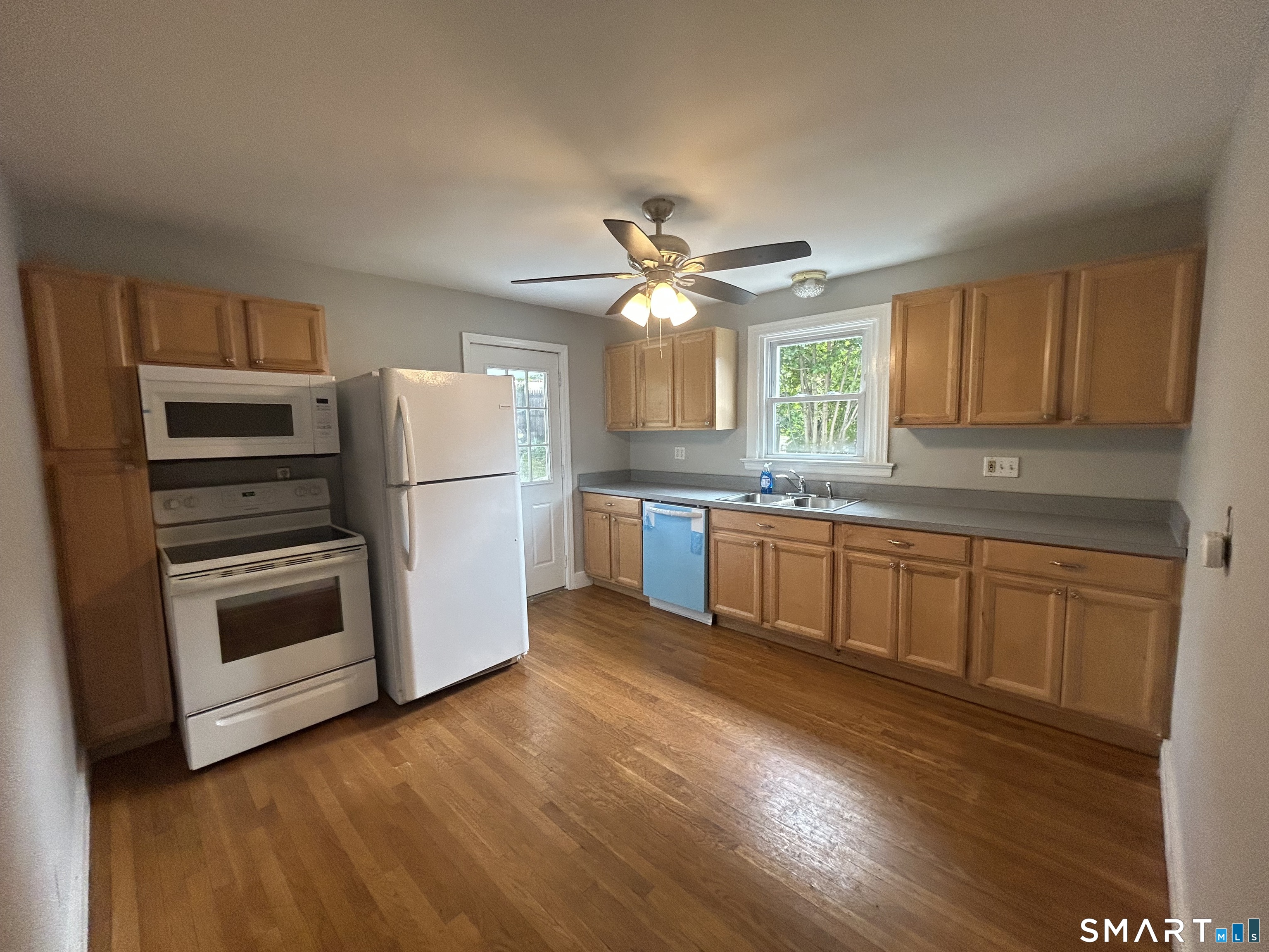 521 Rubber Avenue Property Photo 2