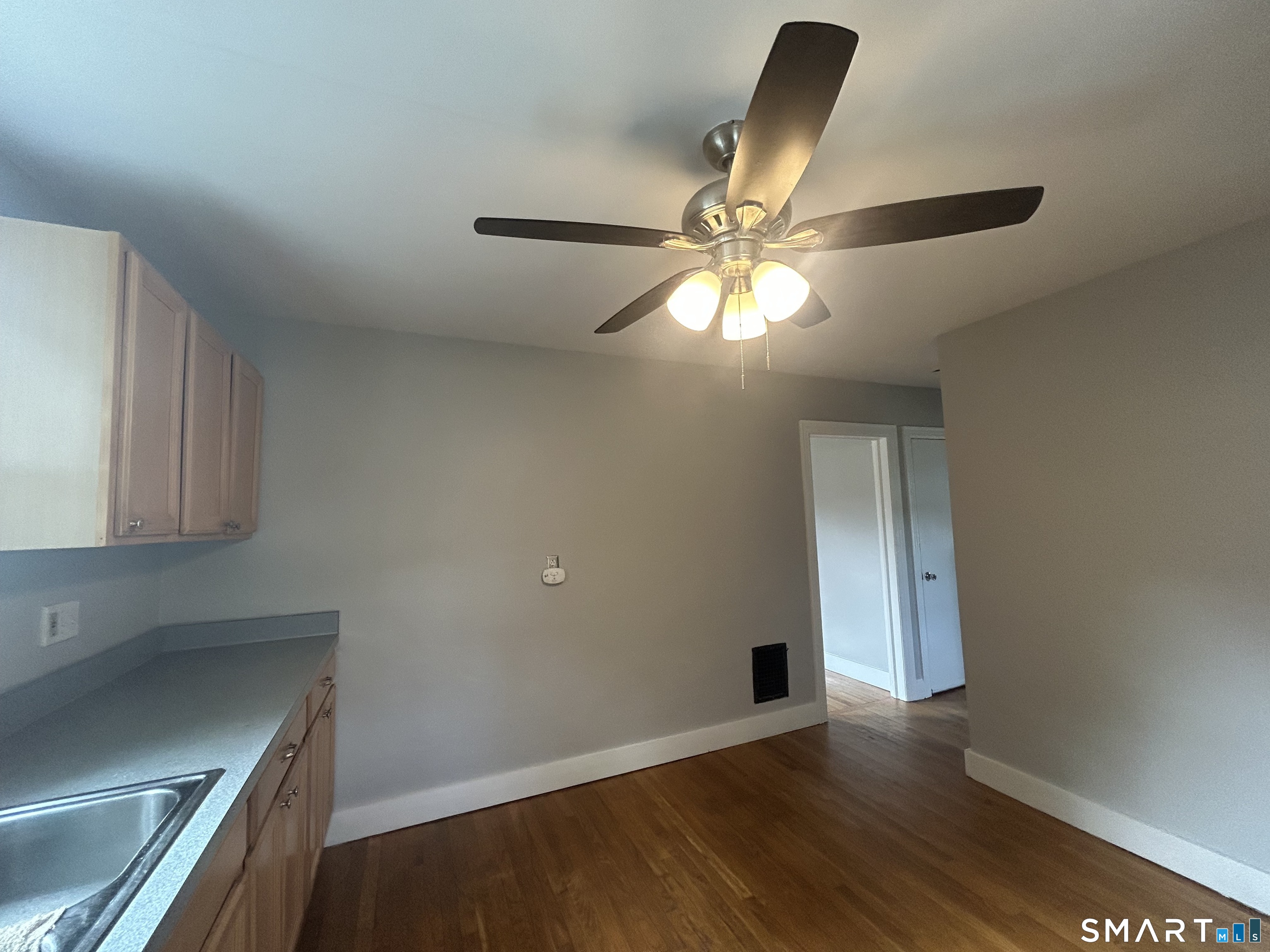 521 Rubber Avenue Property Photo 3