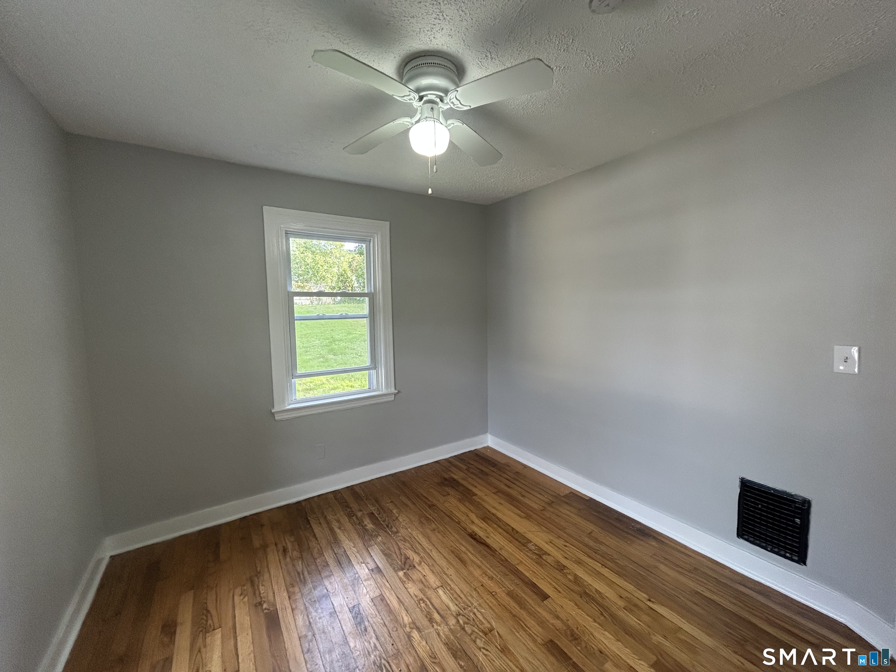 521 Rubber Avenue Property Photo 8