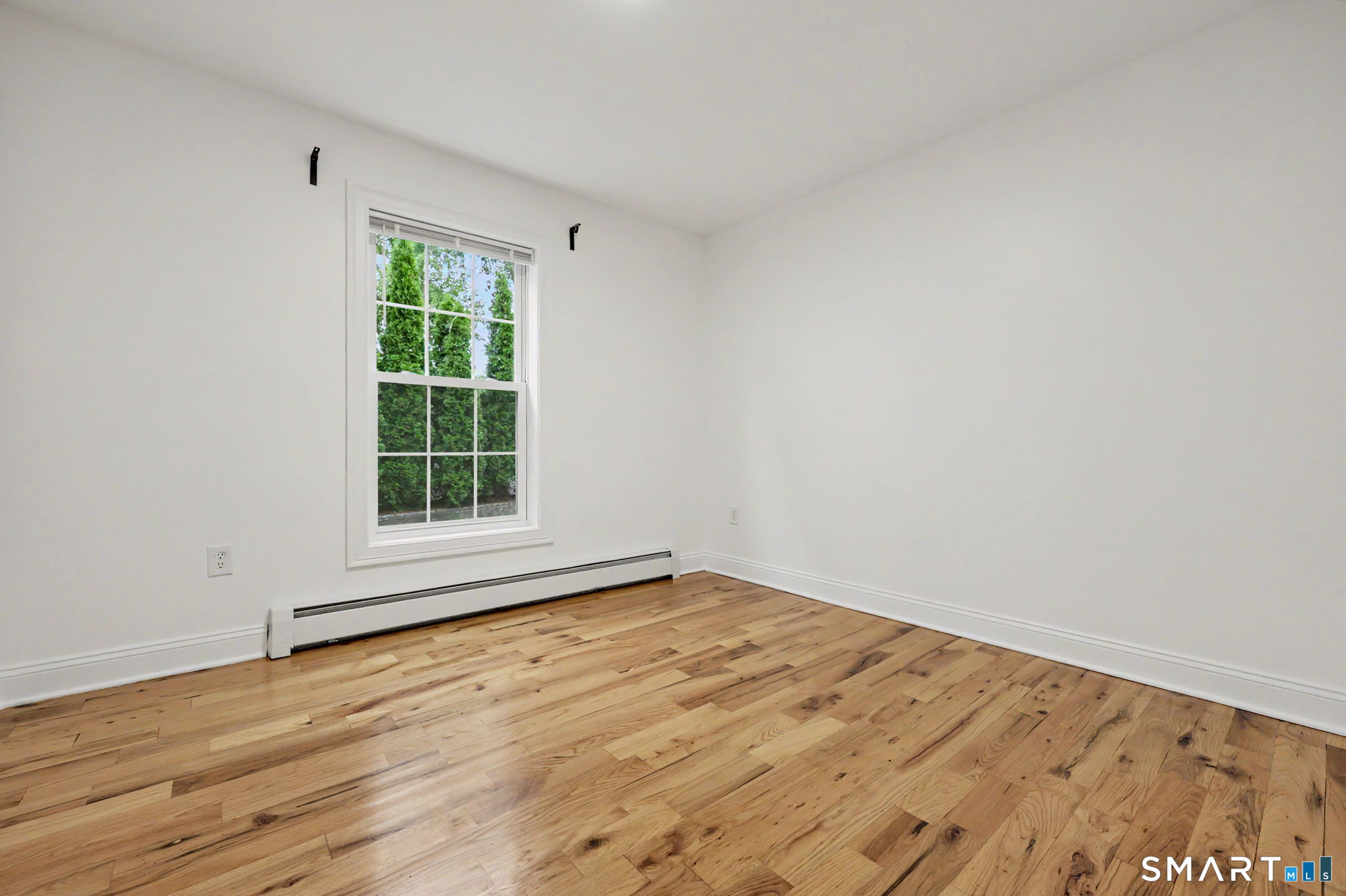 863-865 Brewster Street Property Photo 11