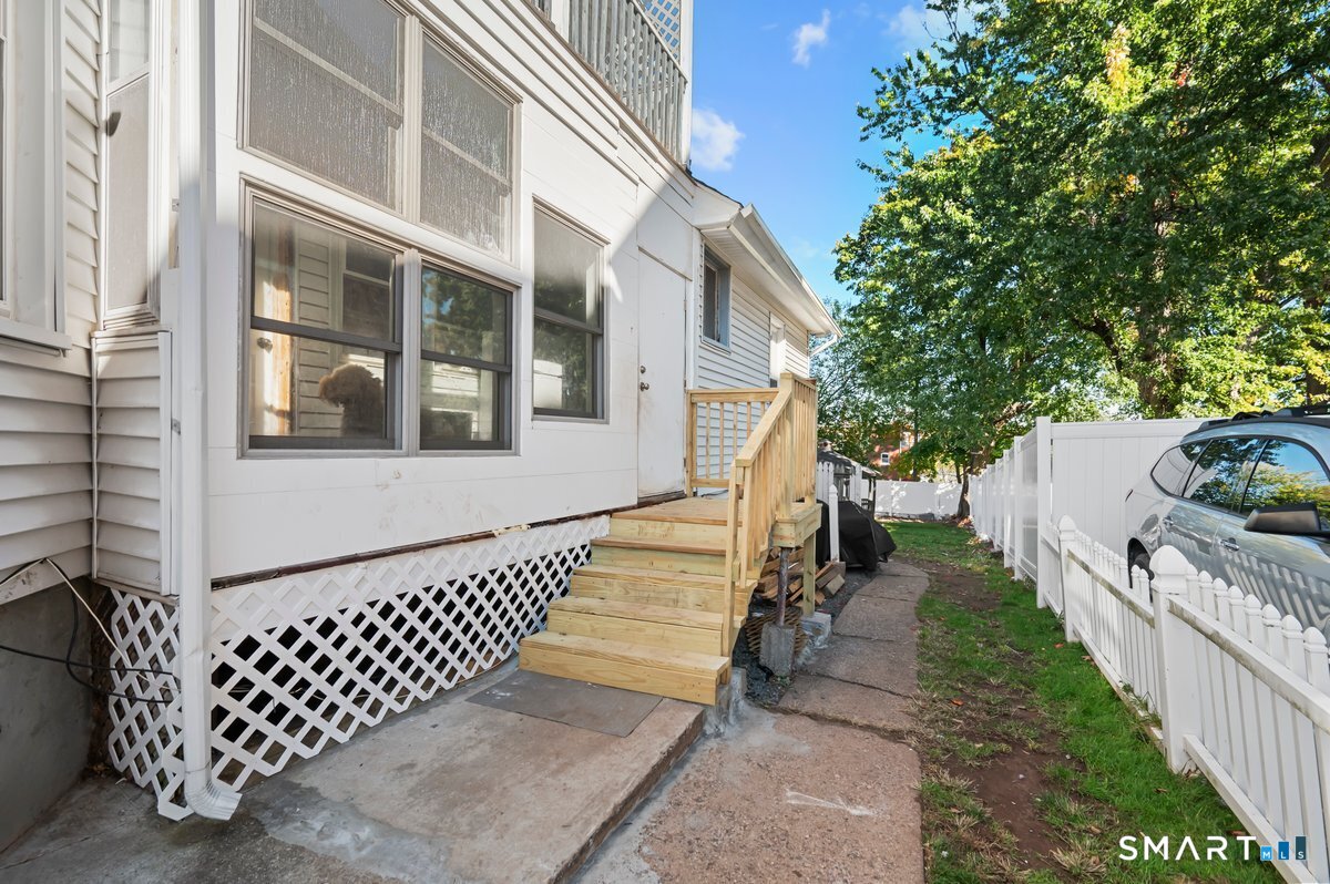210 Maple Street Property Photo 6