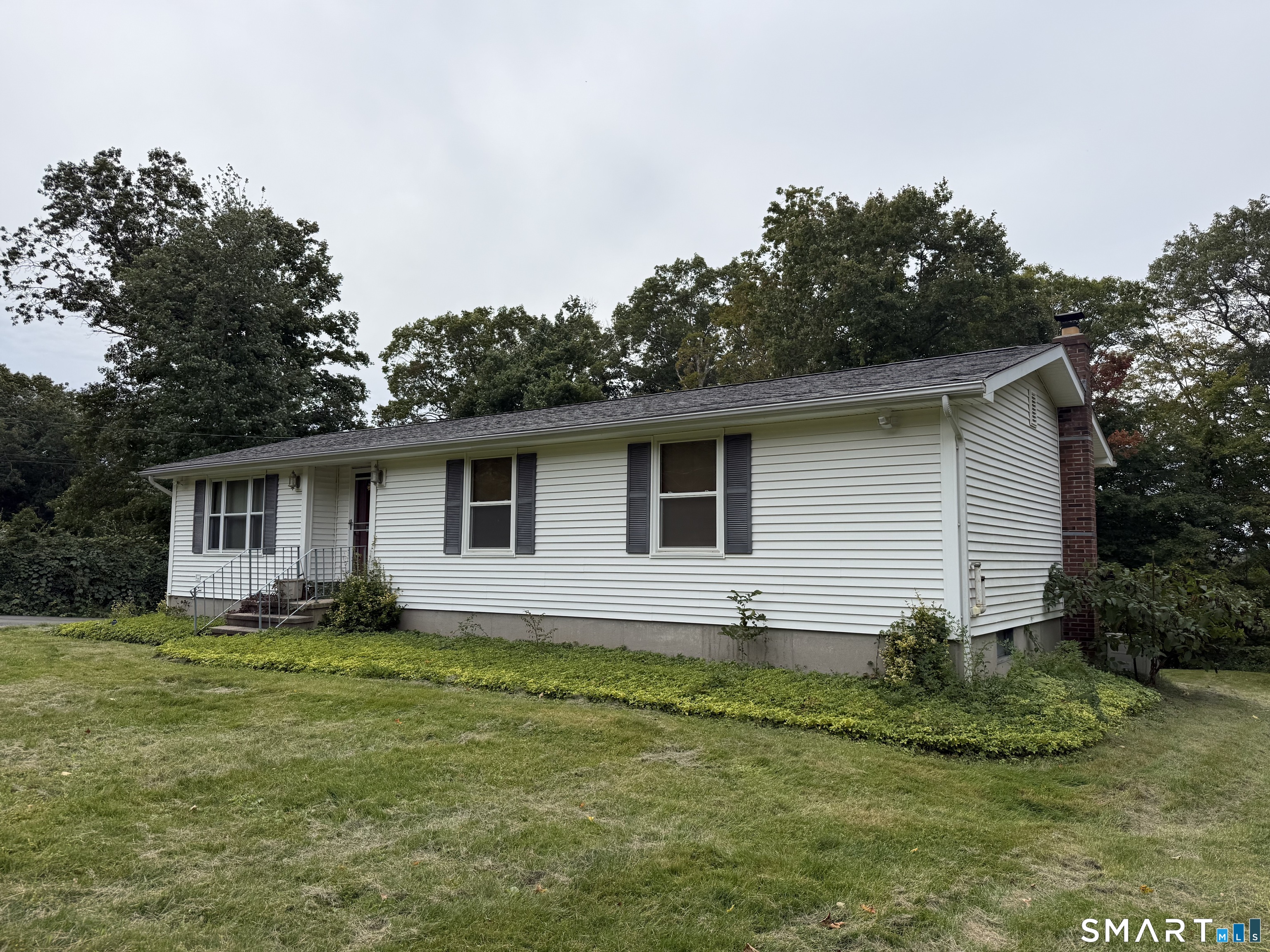 371 Race Hill Road Property Photo 4